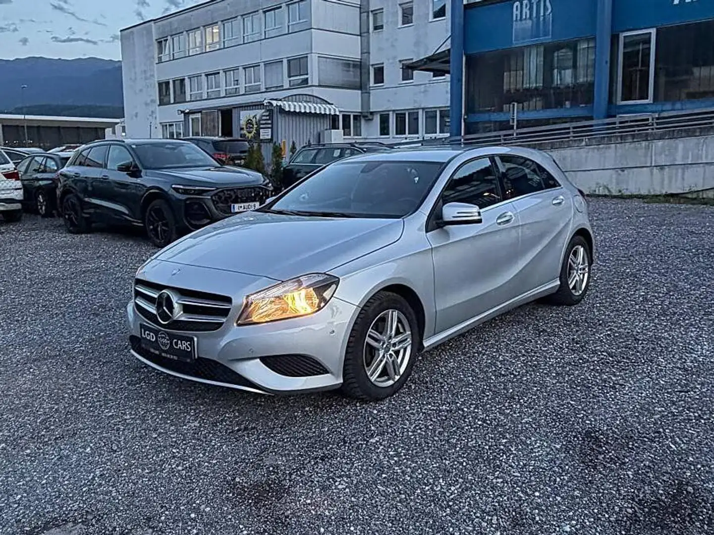 Mercedes-Benz A 180 A 180 CDI / d BlueEfficiency (176.012) Grau - 1
