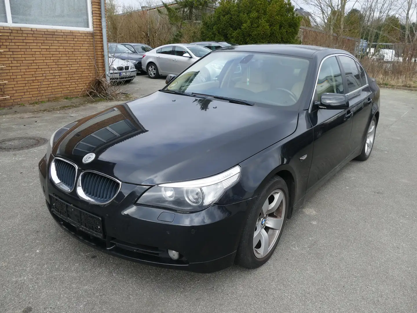 BMW 525 525i Limousine Xenon  Leder Navi Automatik Einpark Schwarz - 1