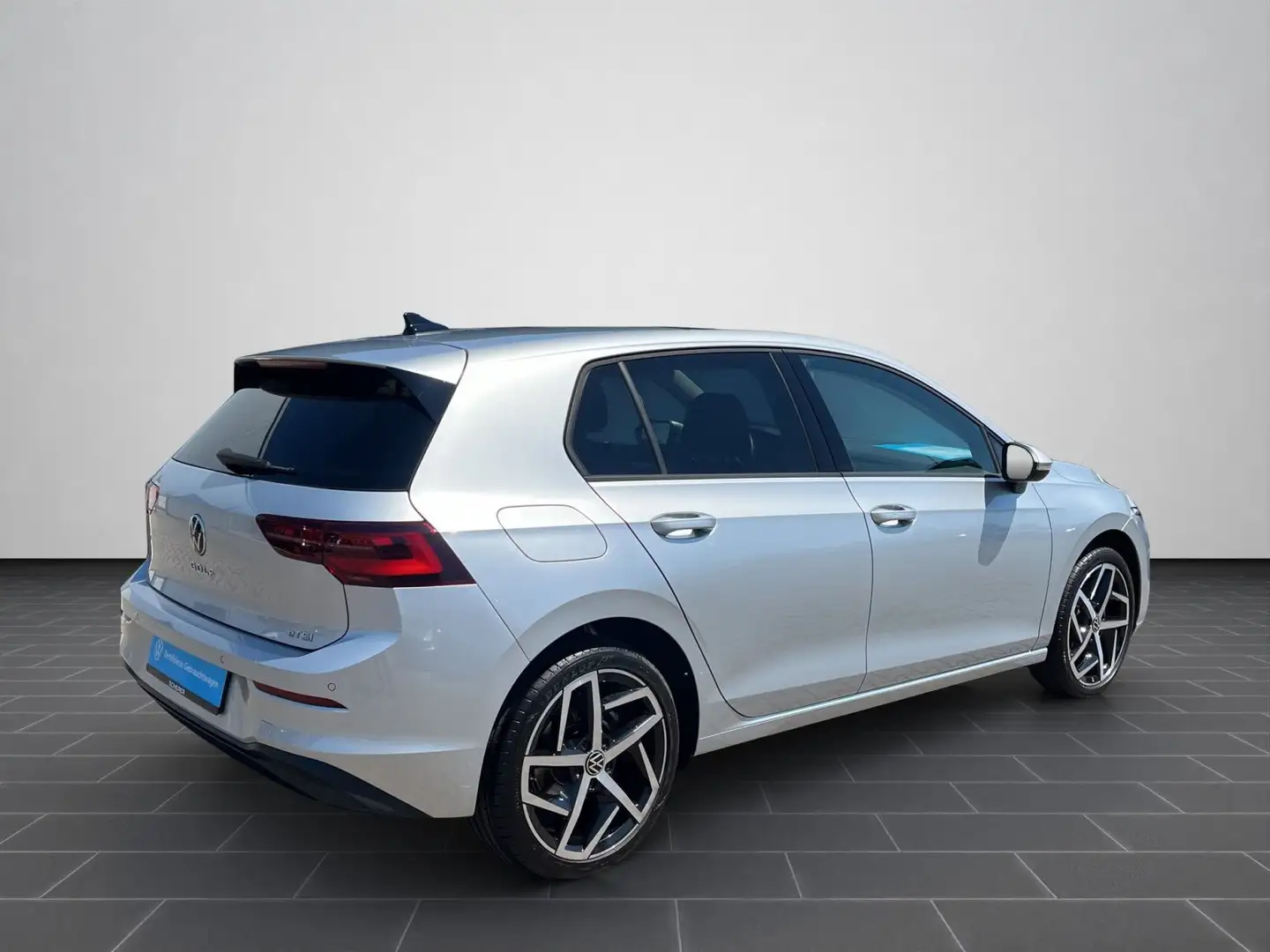 Volkswagen Golf VIII 1,0 l eTSI Life DSG 18 Zoll/AHK/NAVI/P Silber - 2