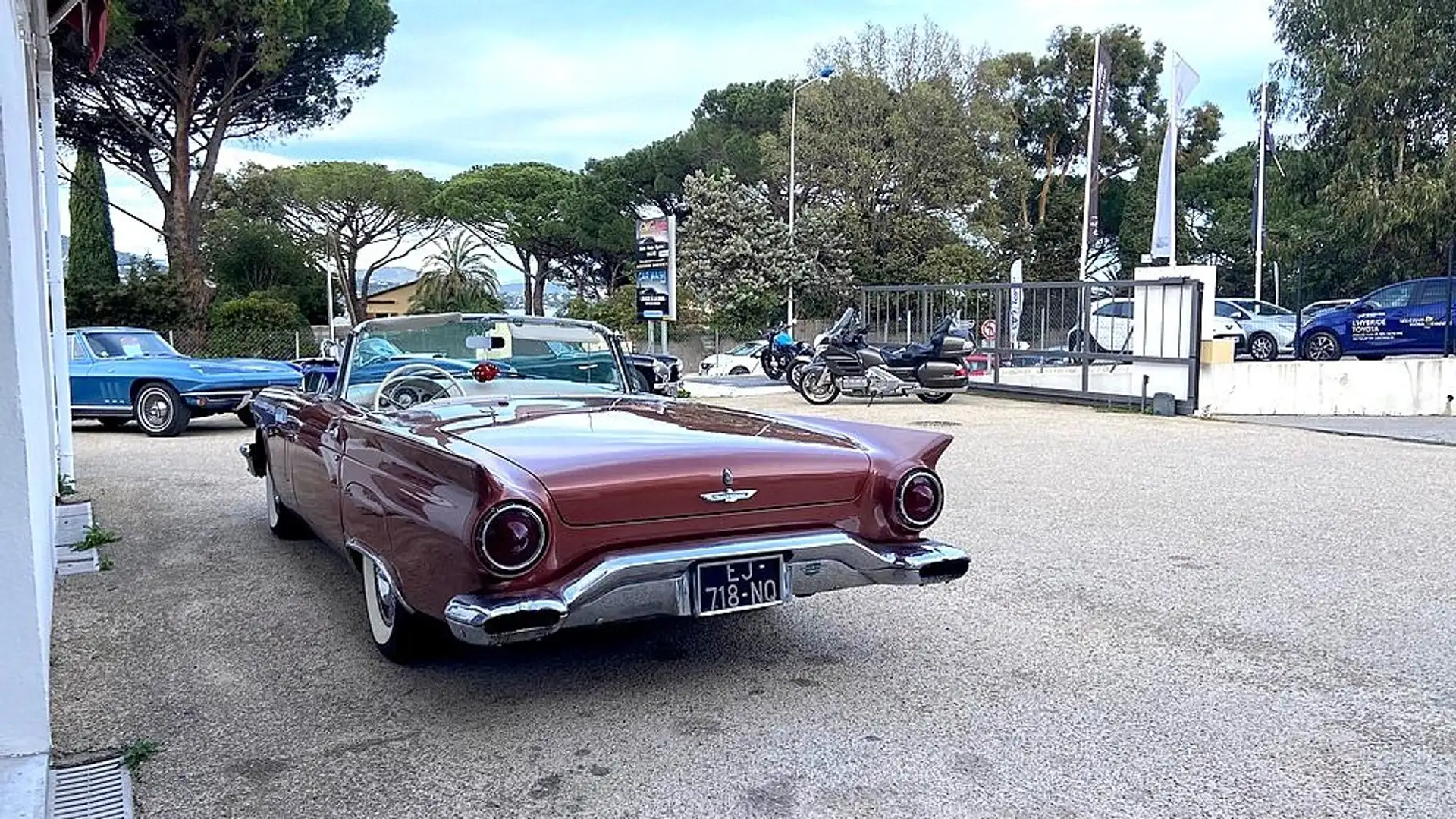 Ford Thunderbird V8 312 CI 245 CV BVA brončana - 2