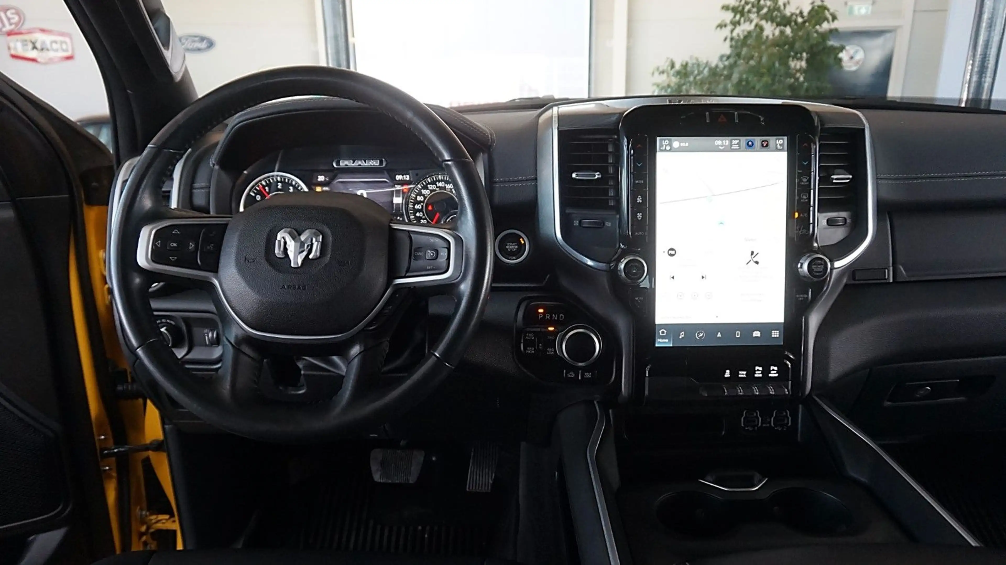 Dodge RAM 1500 HEMI Navi12*Leder*Alu20* Bumblebee* — photo 15