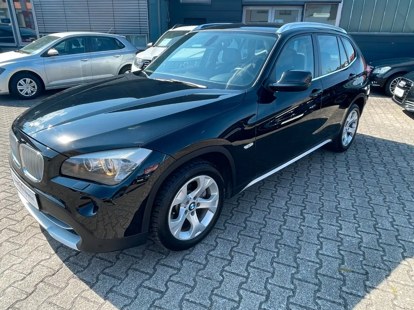 BMW X1 23 dA xDrive*xLine*Sport*Klimaauto.*PDC* Noir - 2