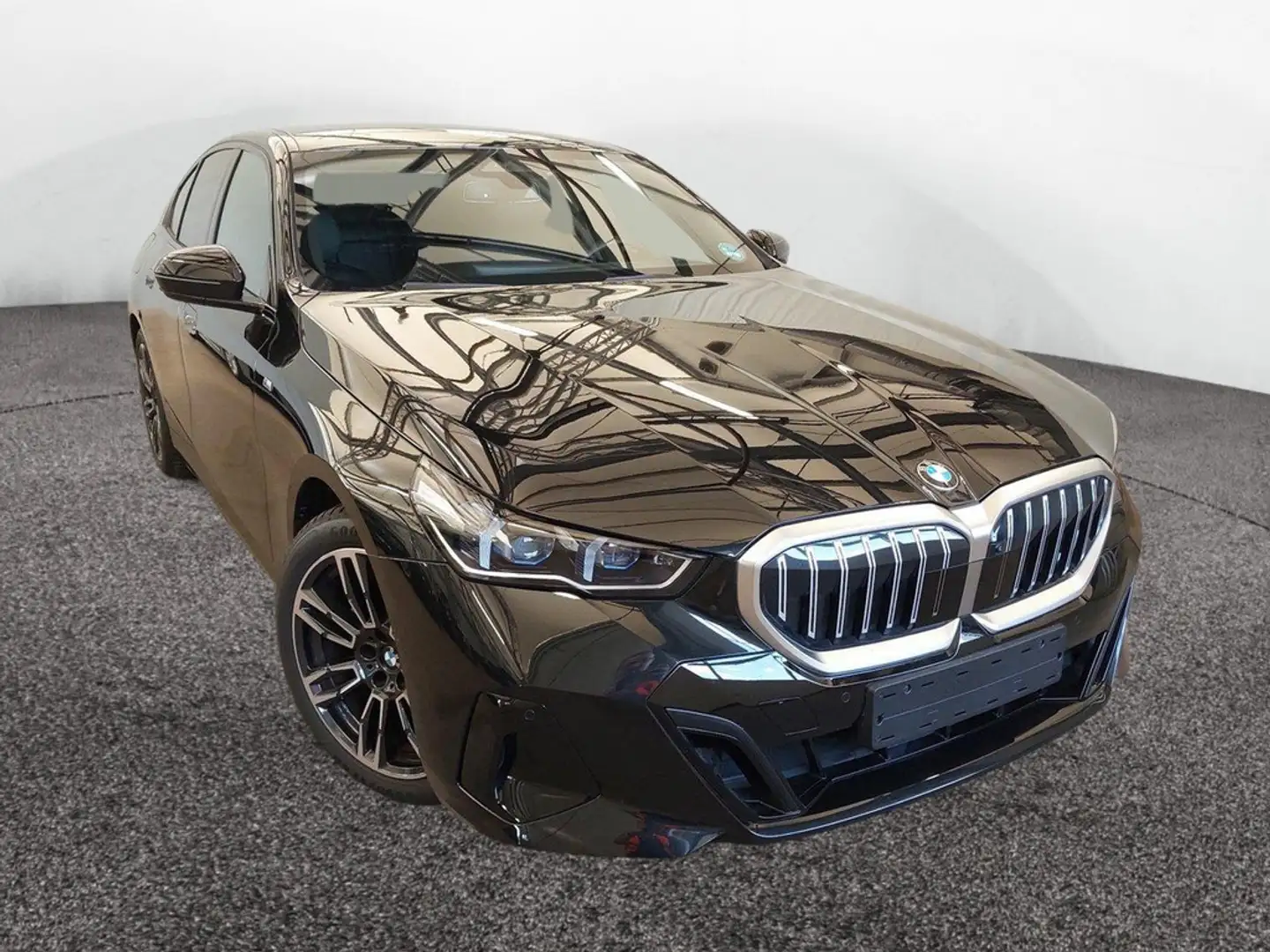 BMW 520 d M Sport SITZBELÜFTUNG+HK+ACC+HUD+MEM Schwarz - 2