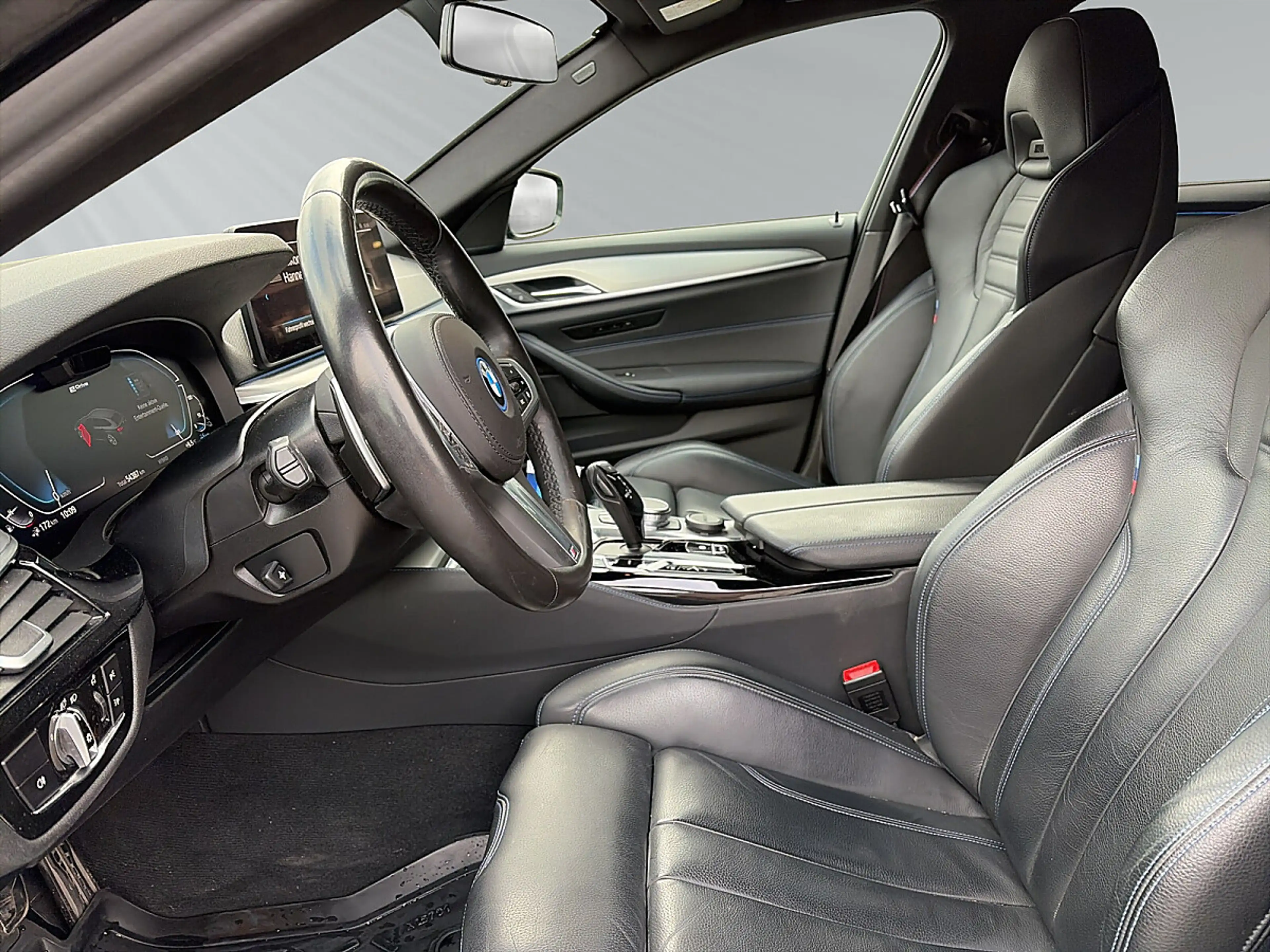 BMW 530 e — photo 9