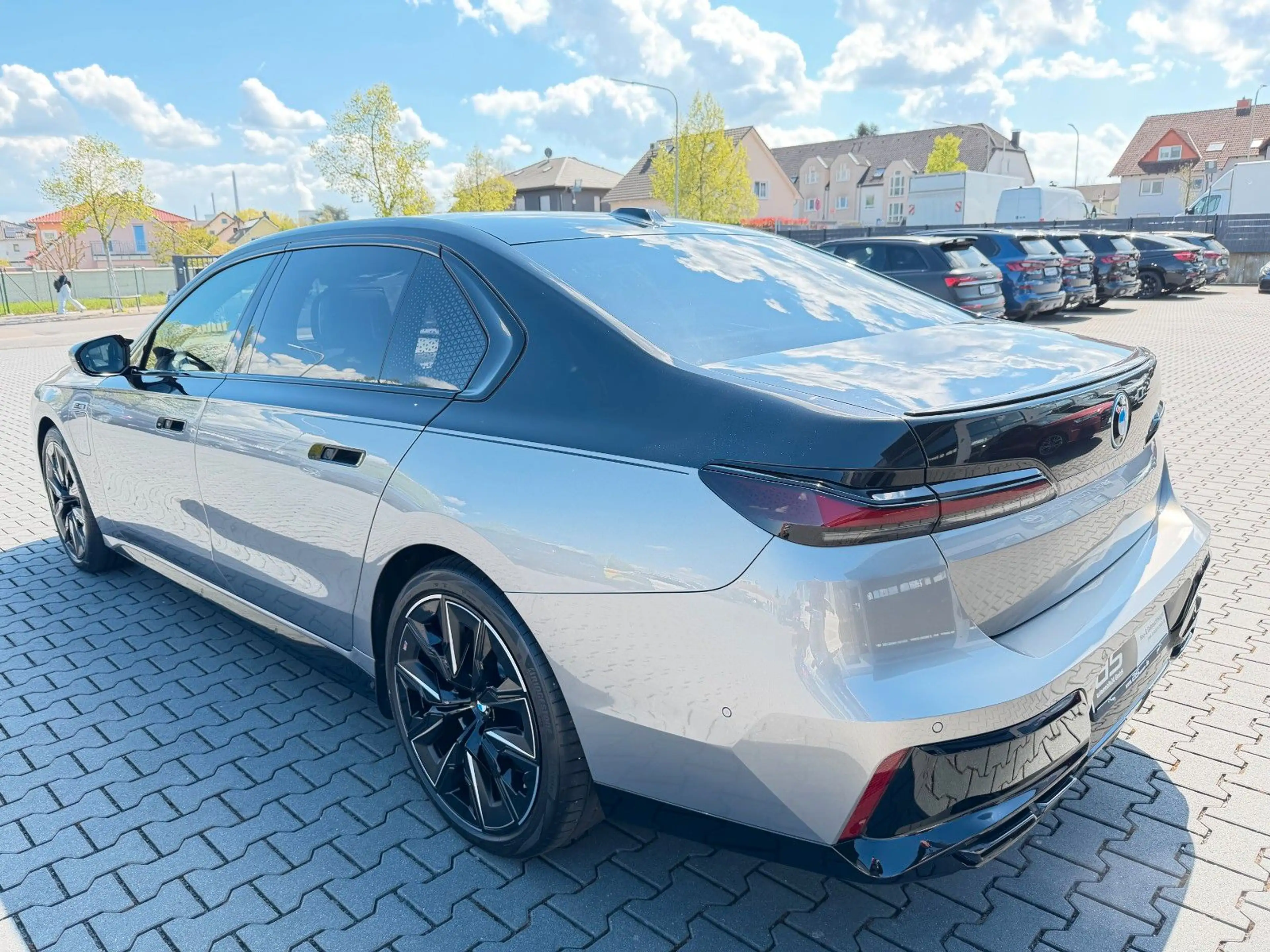 BMW 760 e*xDrive*Two*Tone*Individual*3xTV*SkyLounge* — photo 8