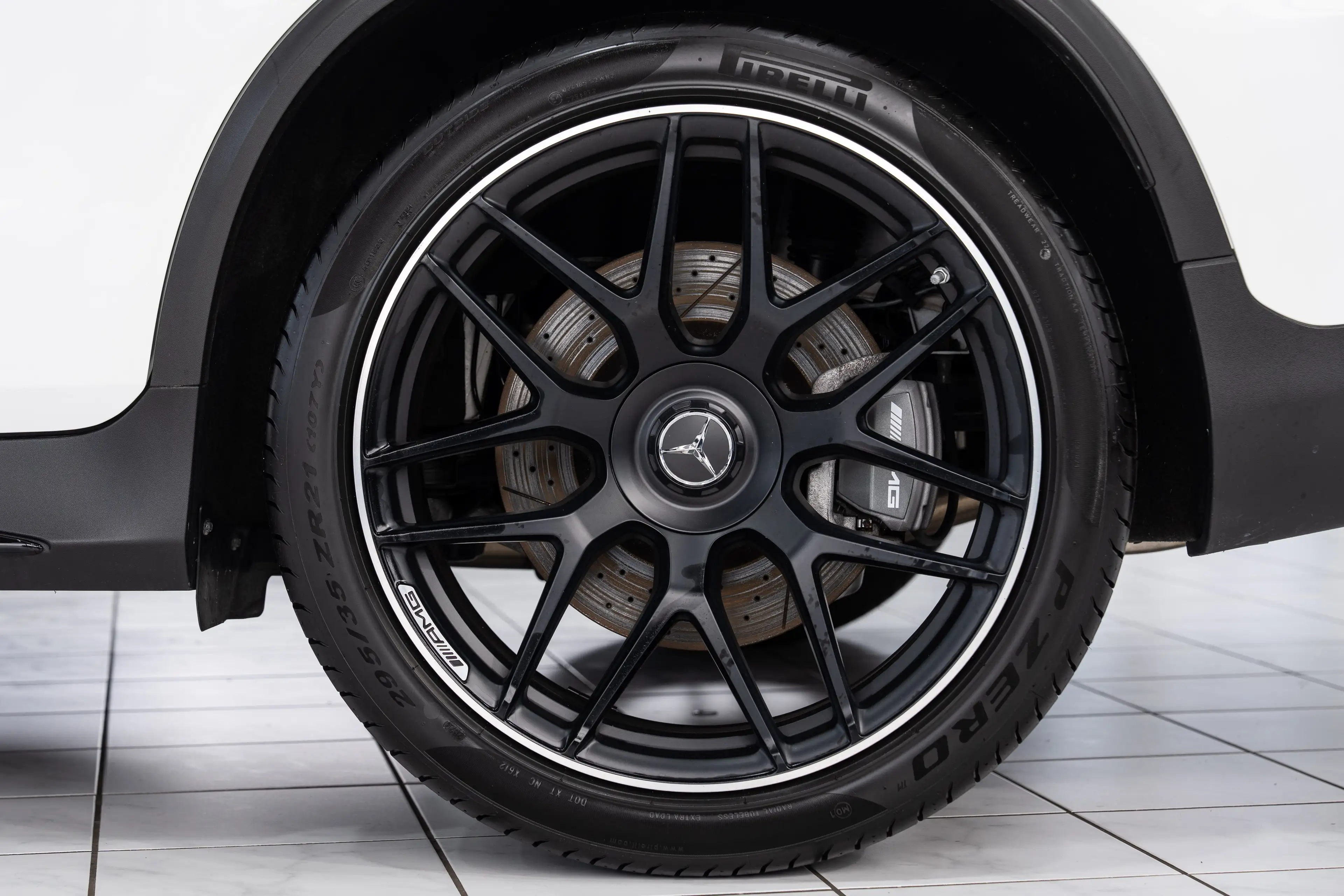 Mercedes-Benz GLC 63 AMG Coupe 4Matic*1.HAND*NIGHT*SPORTSITZE* — photo 9