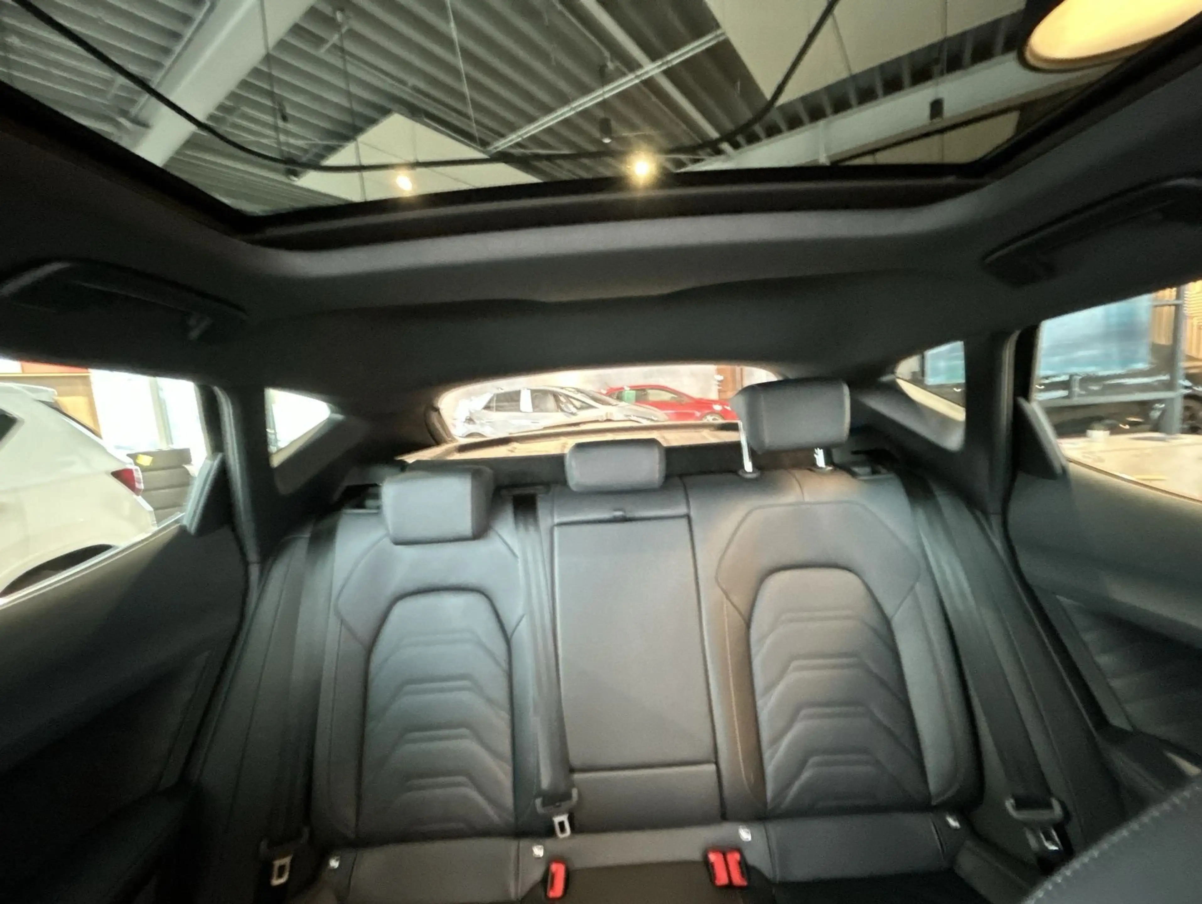 CUPRA Formentor 2.0 TSI 4Drive VZ W Pano Black Matrix — photo 9