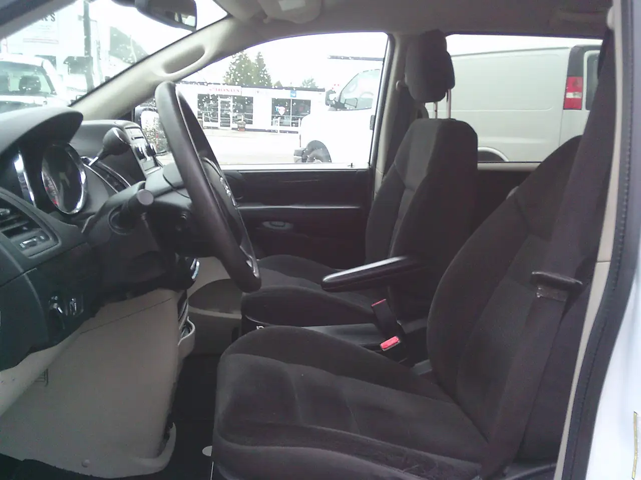 Dodge Grand Caravan снимка Dodge Grand Caravan