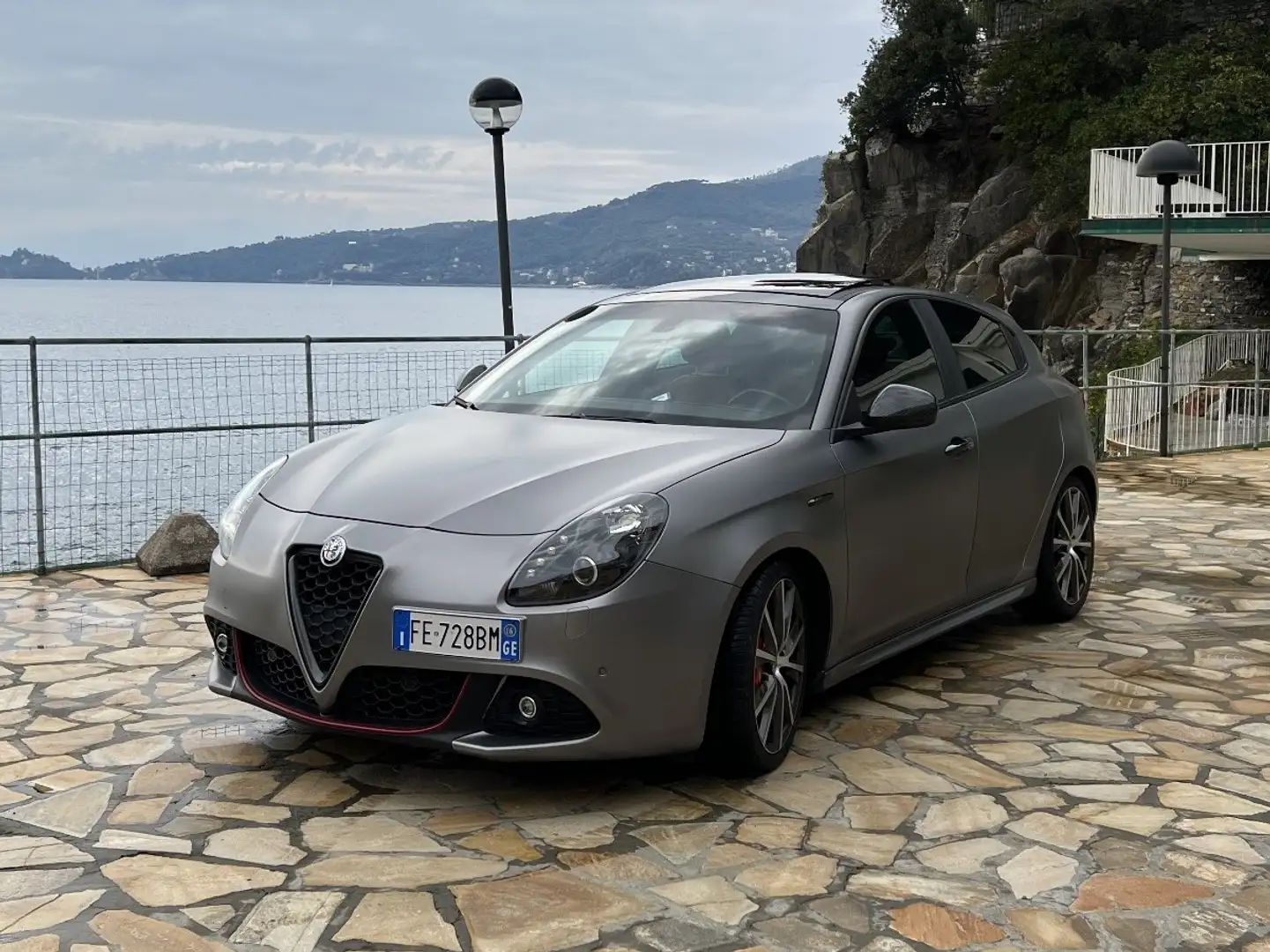 Alfa Romeo Giulietta 2.0 jtdm Super 175cv tct Grijs - 1