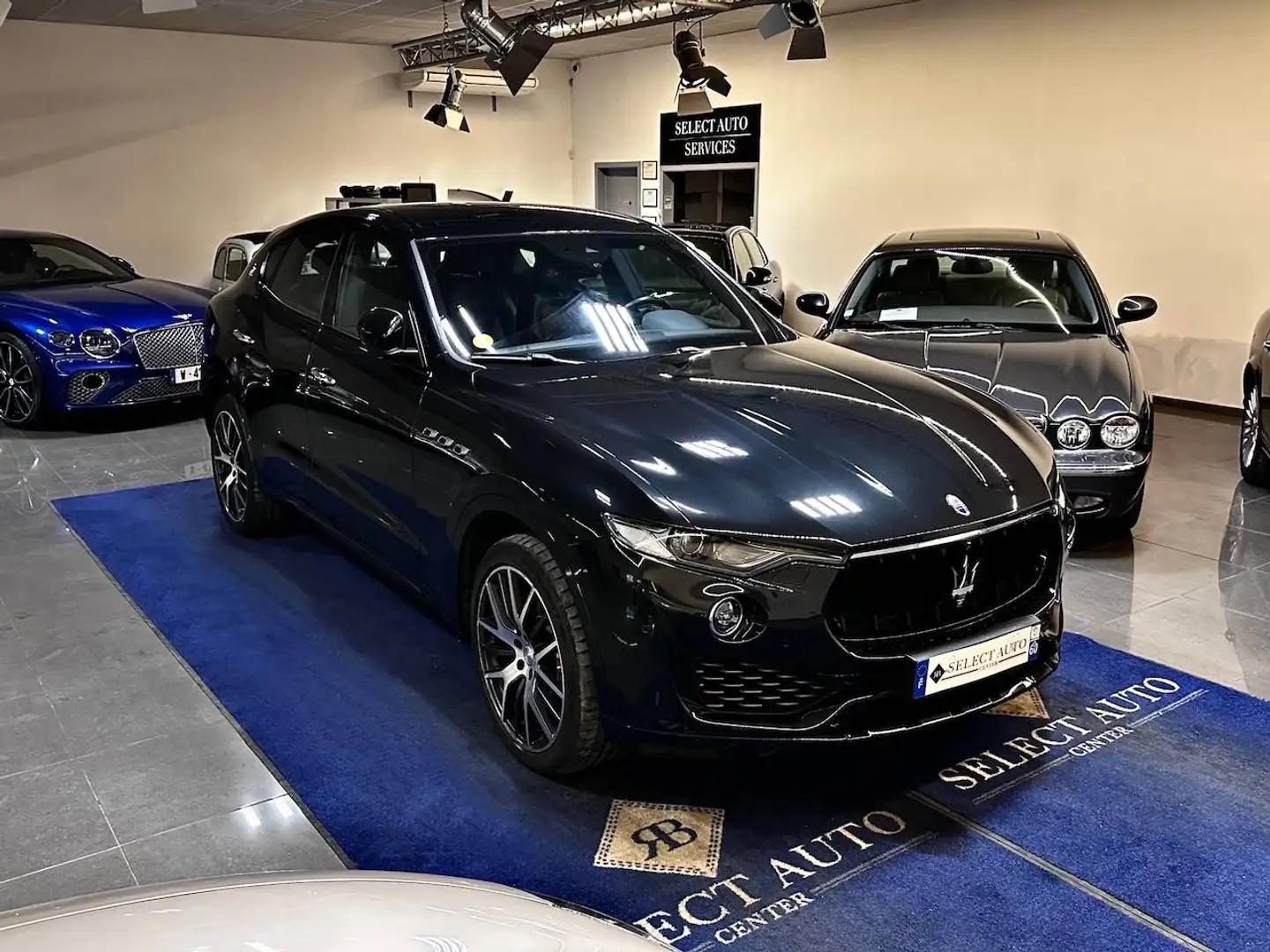 Maserati Levante 3.0 V6 275ch Diesel Gris - 2