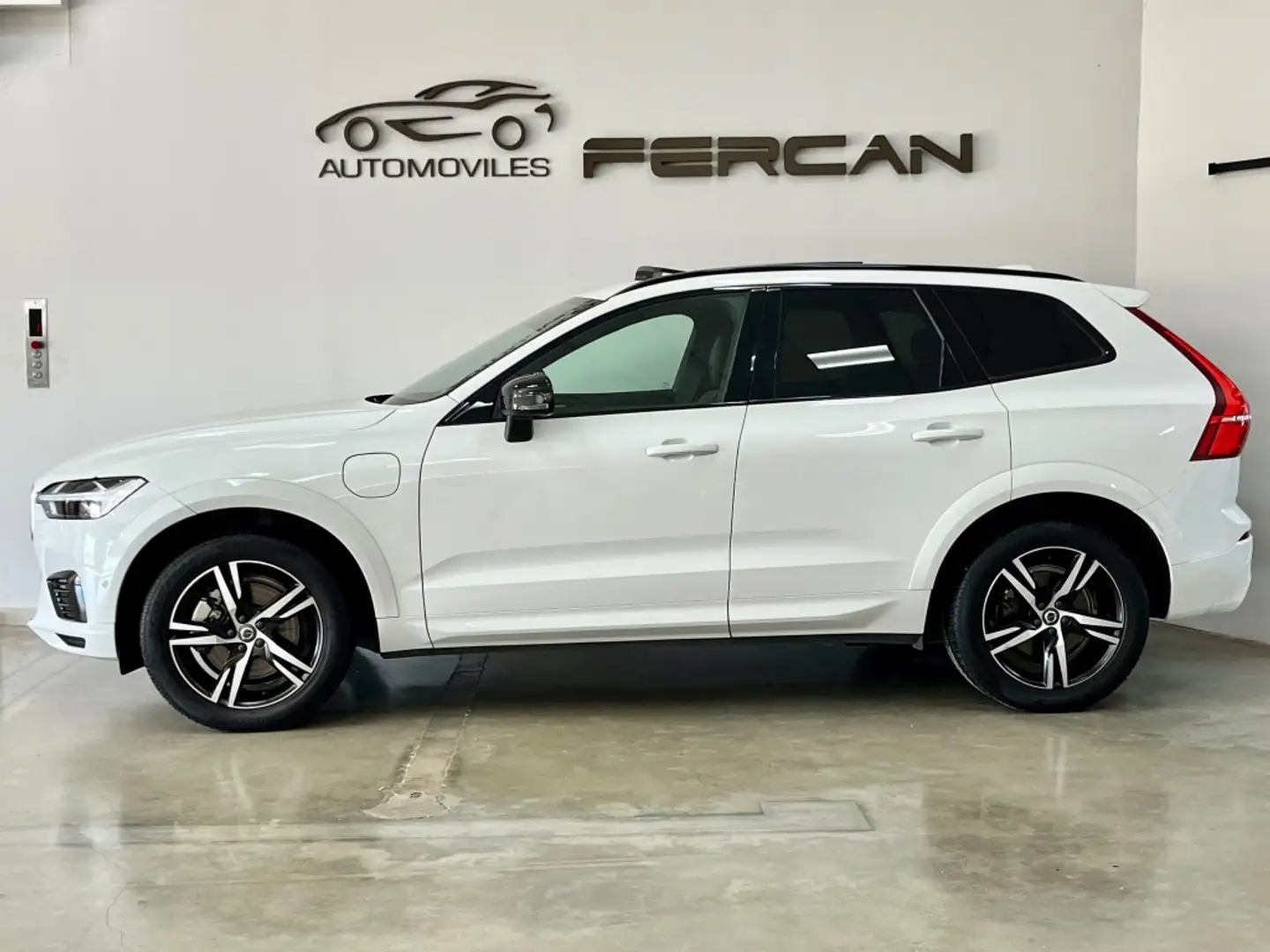 Volvo XC60 T8 Twin Recharge R-Design Blanc - 2