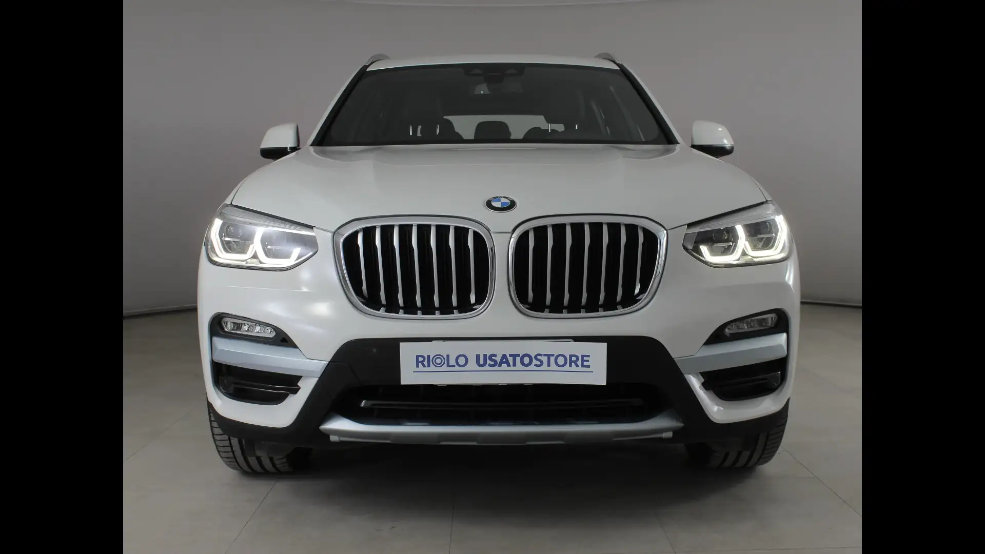 BMW X3 xdrive20i xLine 184cv auto Zilver - 2