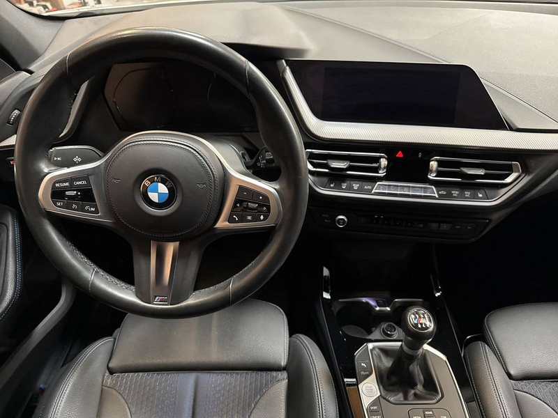 BMW 118 118i M Sport — photo 9
