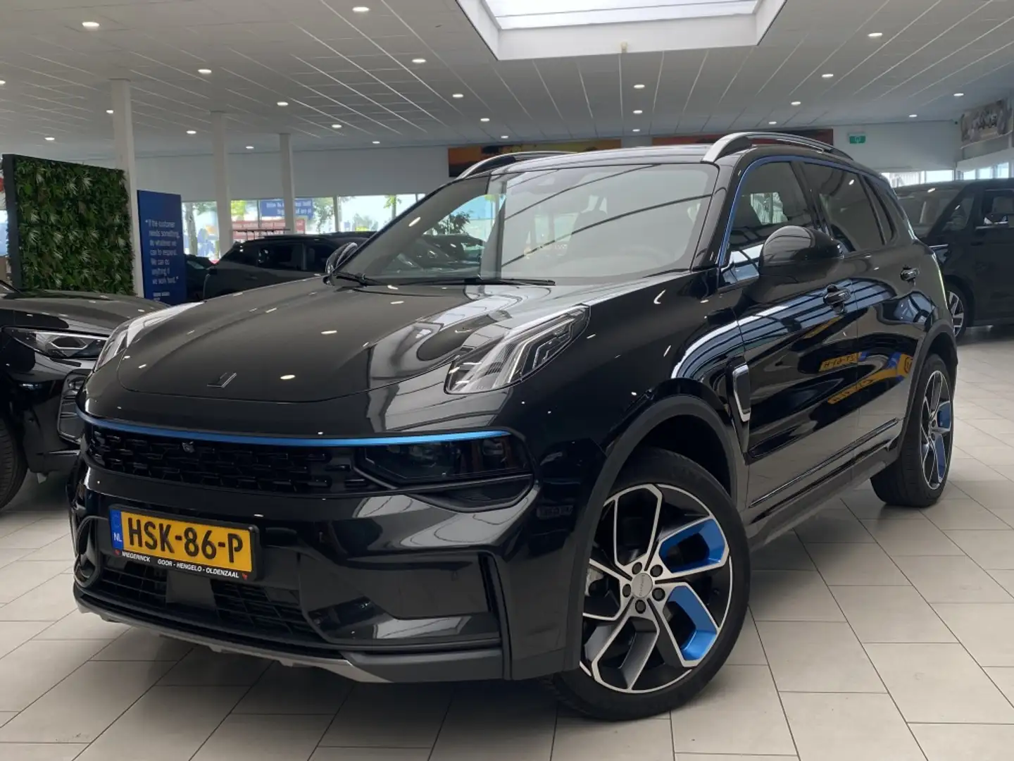 Lynk & Co 01 [ PLUG IN I 360 CAMERA I NAVI I CARPLAY I PANORAMA Schwarz - 2