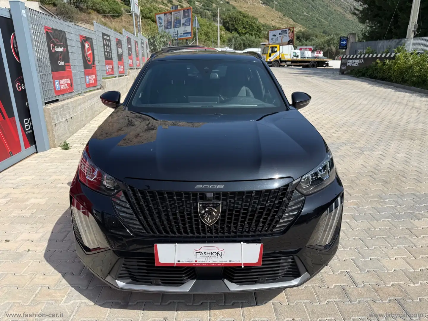 Peugeot 2008 PureTech 100 S&S Allure Nero - 2