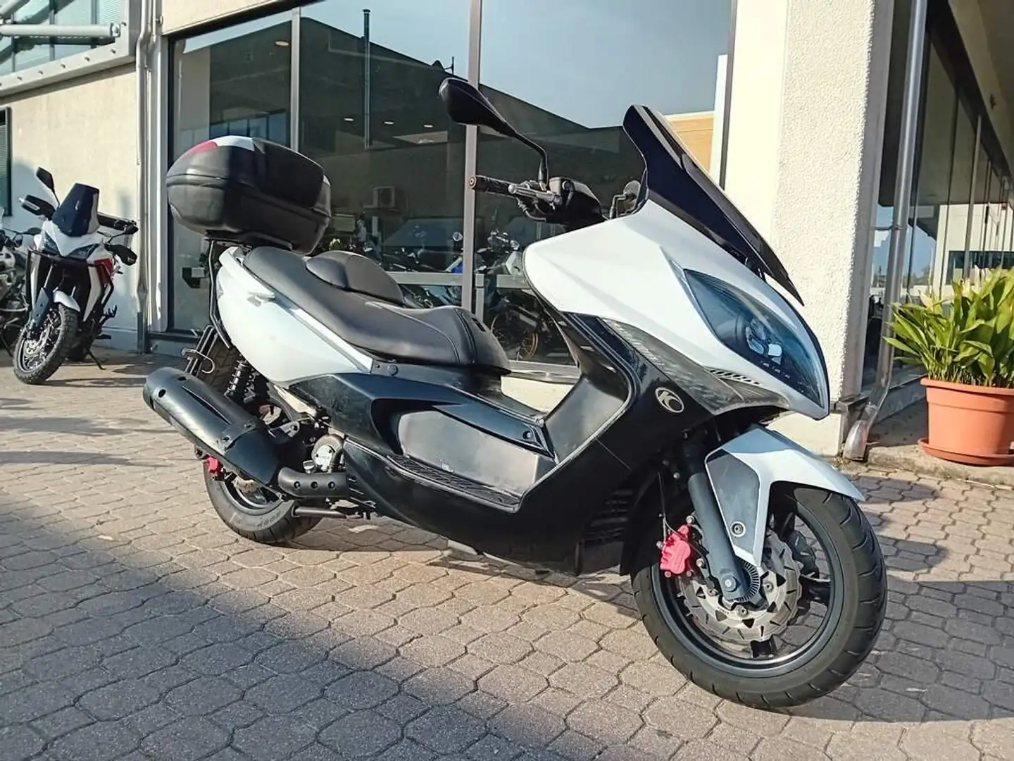 Kymco Xciting 300i Xciting R 300i my09 Blanc - 2