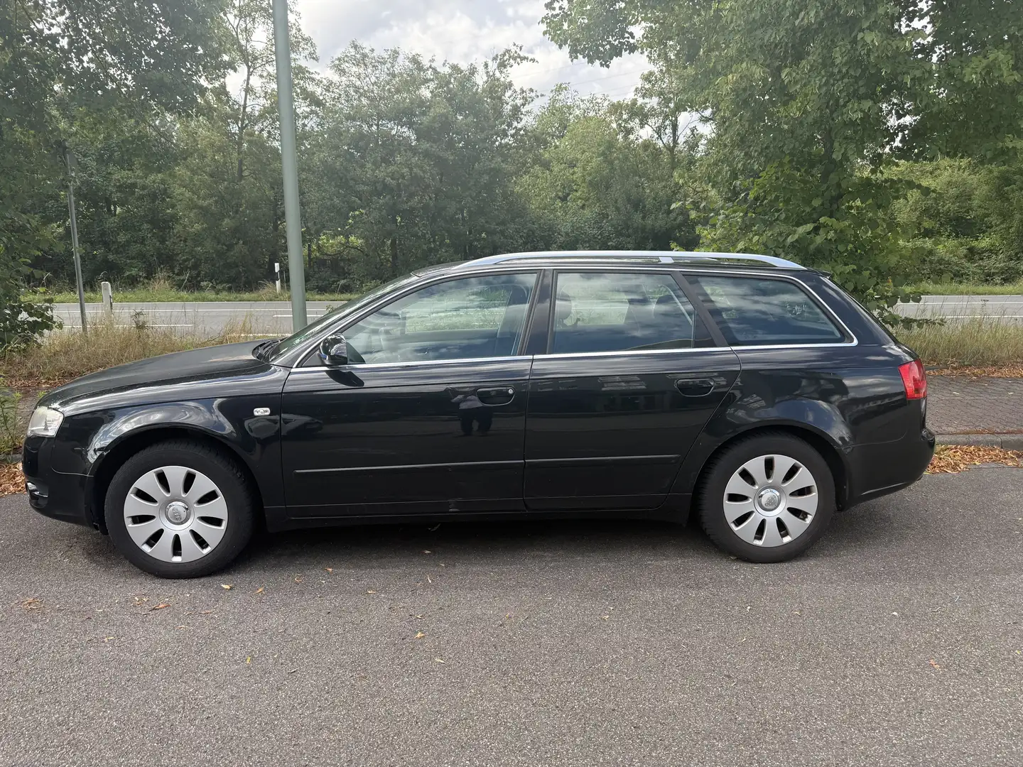 Audi A4 Avant 1.8 T, LPG, Motor überholt, AHK, Parkhilfe - 2