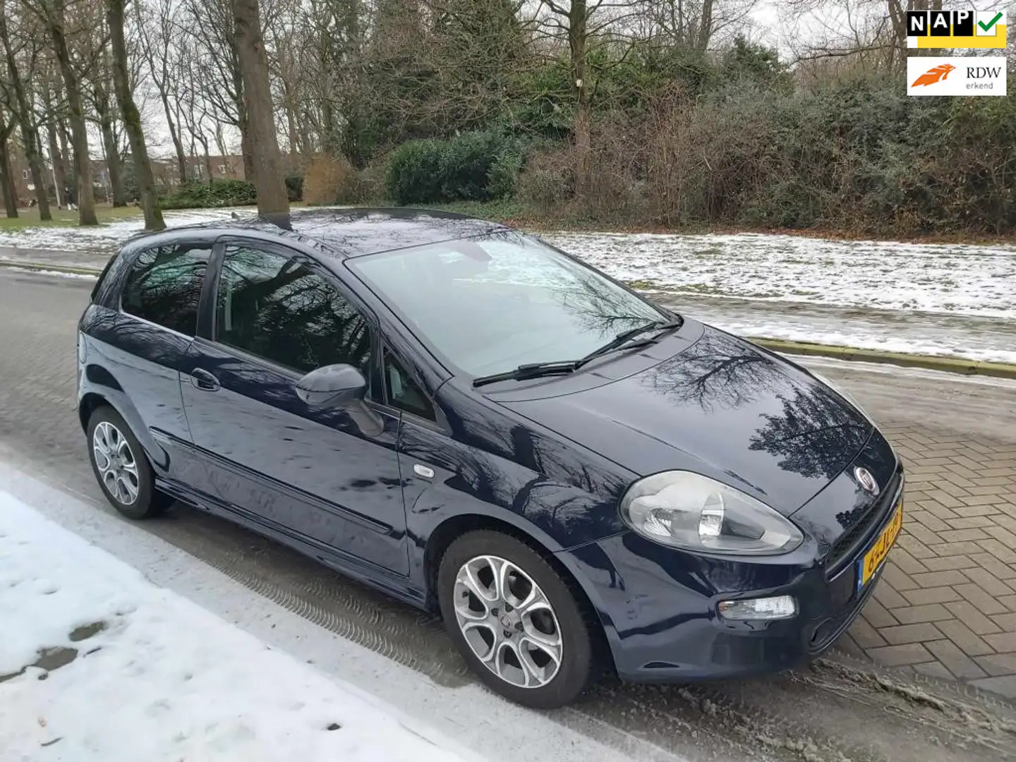 Fiat Punto Evo 0.9 TwinAir burning price 3000 € Bleu - 1