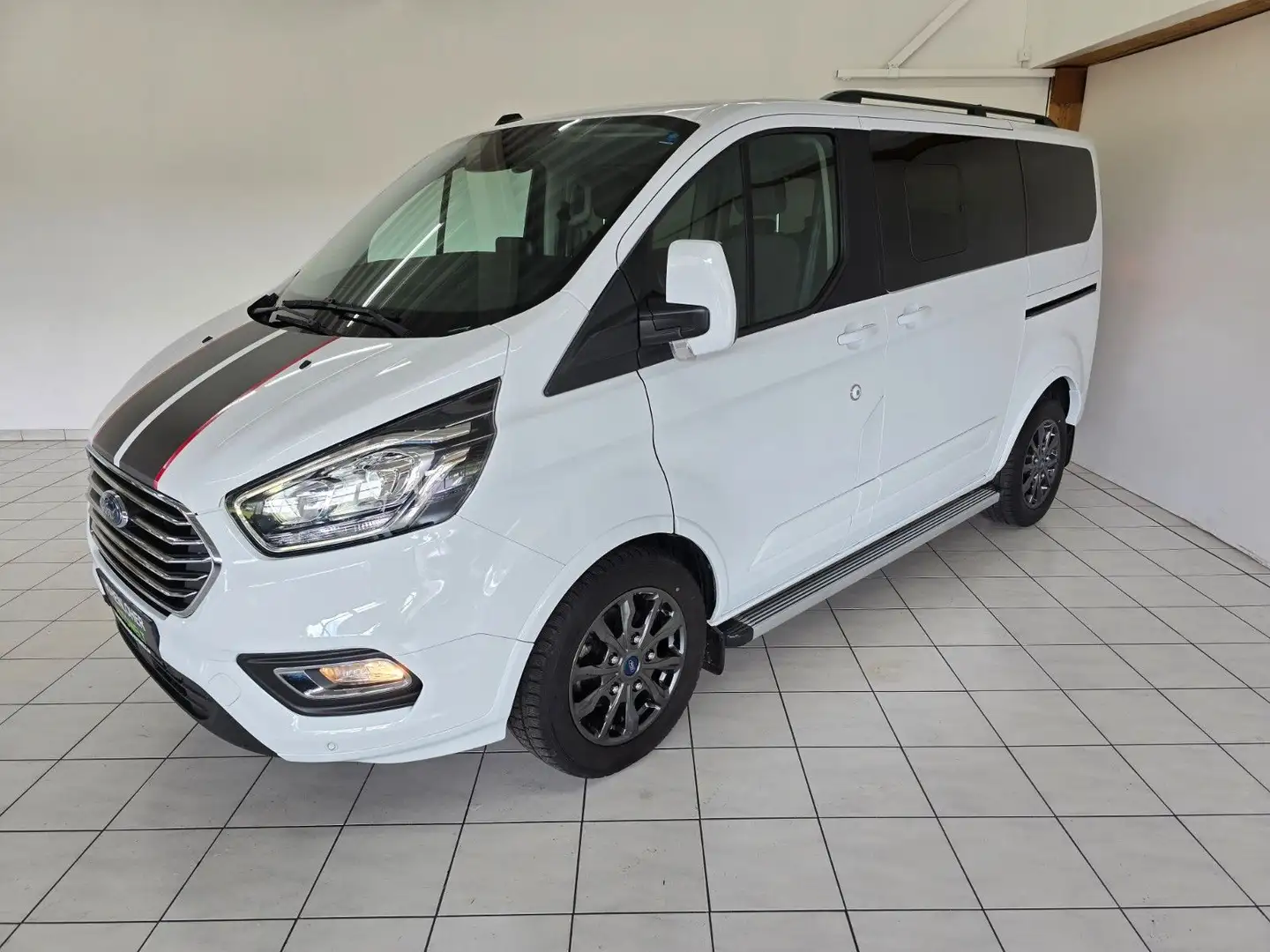 Ford Tourneo Custom L1 Titanium Autom. 8-Sitzer*AHK* Weiß - 2