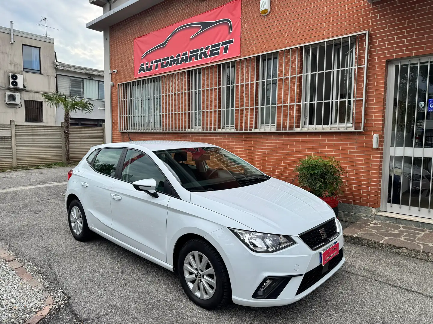 SEAT Ibiza 1.6 tdi 95cv dsg NEOPATENTATI Blanc - 1