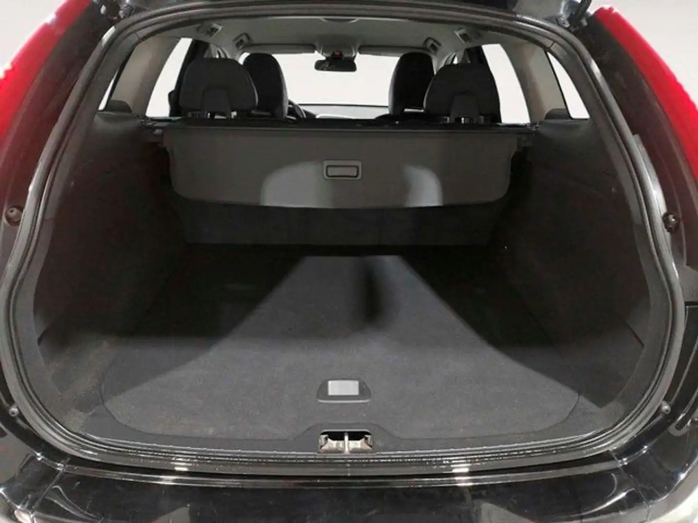 Volvo XC60 D3 Kinetic Aut. 150 Negro - 2