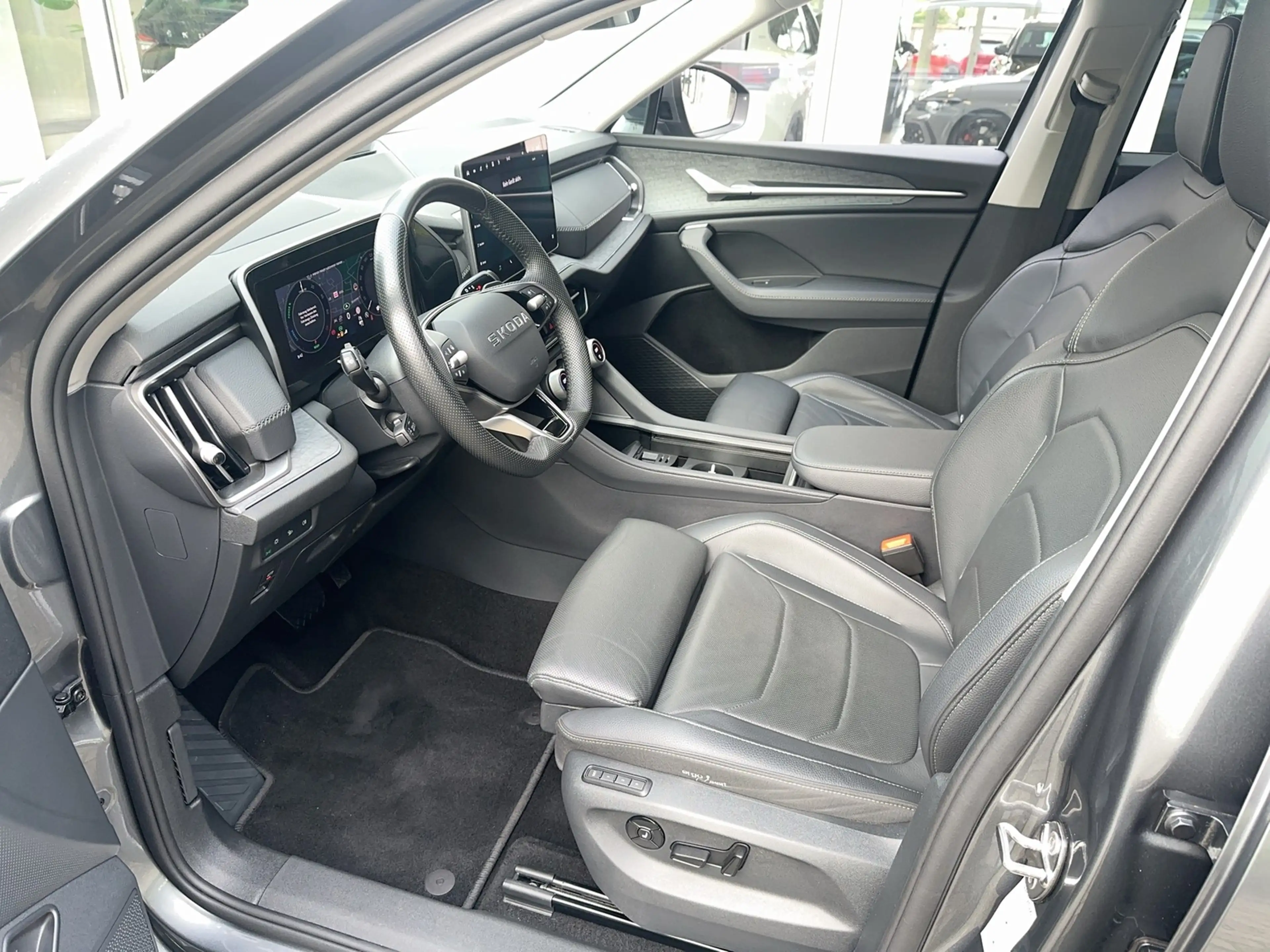 Skoda Kodiaq iV 1.5 TSI e-Hyb. Matrix Leder 360° AHK — photo 7