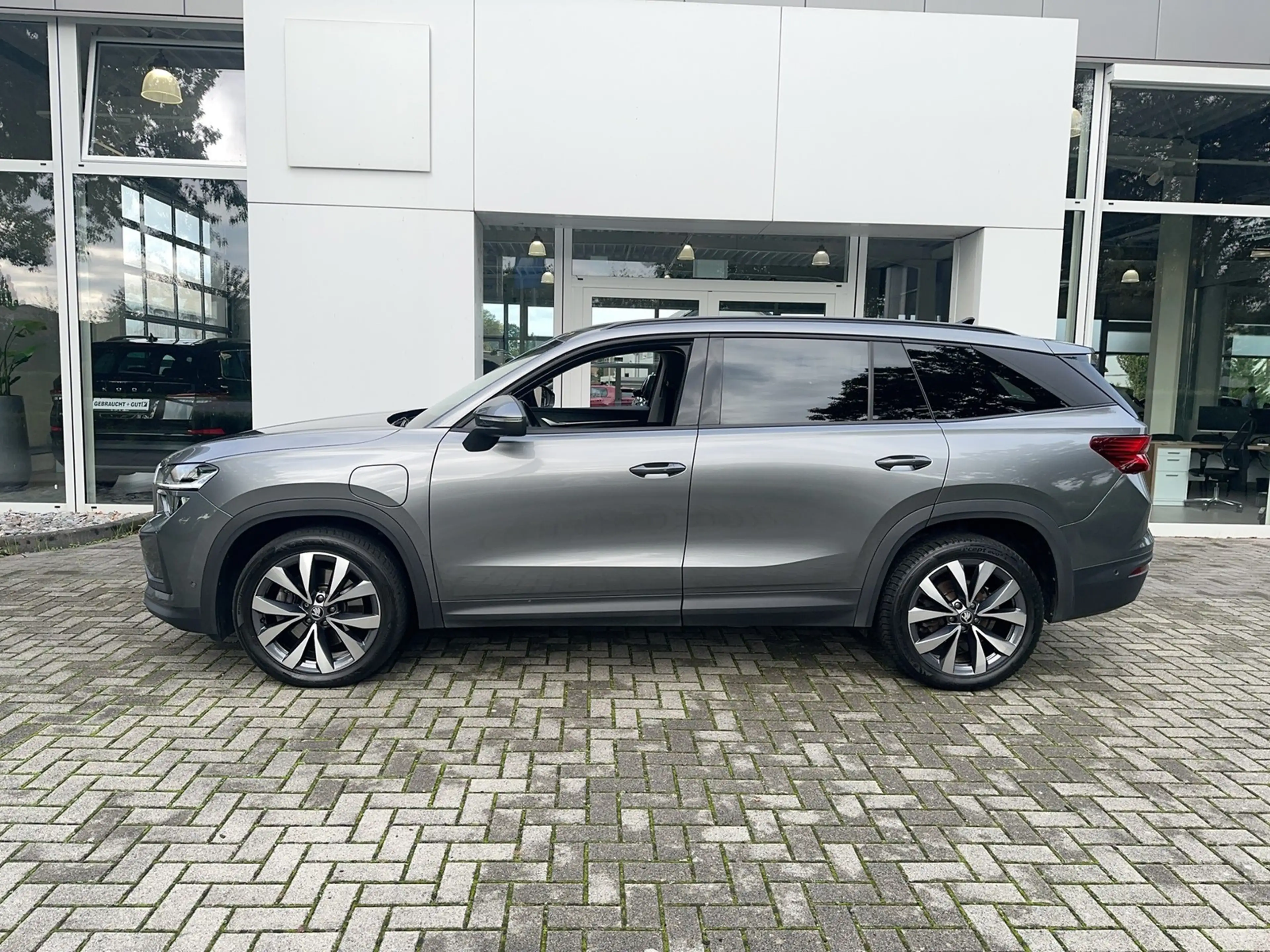 Skoda Kodiaq iV 1.5 TSI e-Hyb. Matrix Leder 360° AHK — photo 2