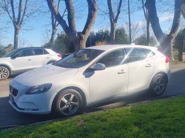 V40 2.0 d2 Kinetic my17
