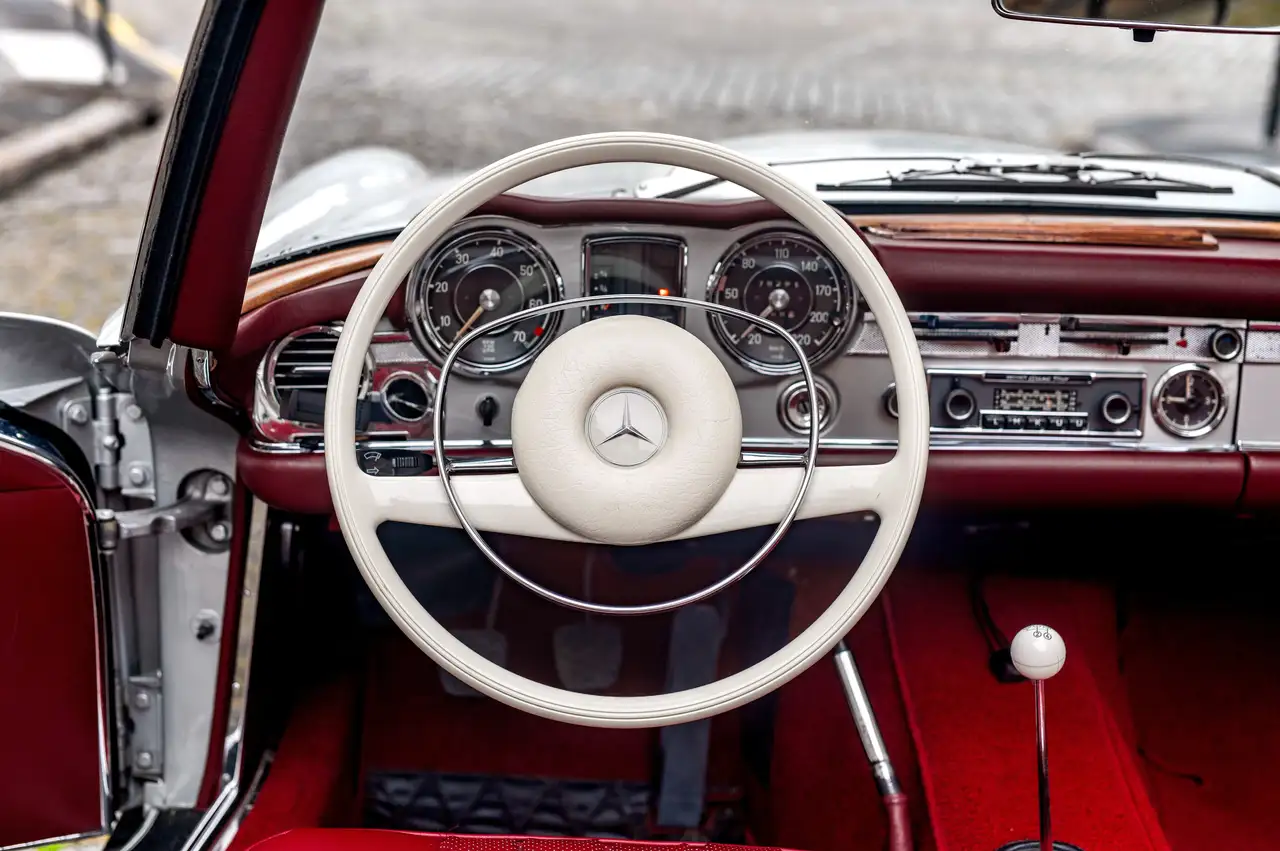 Mercedes-Benz 280 SL Pagode, foto 4