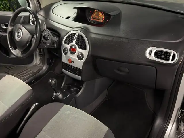 Renault Modus view 11