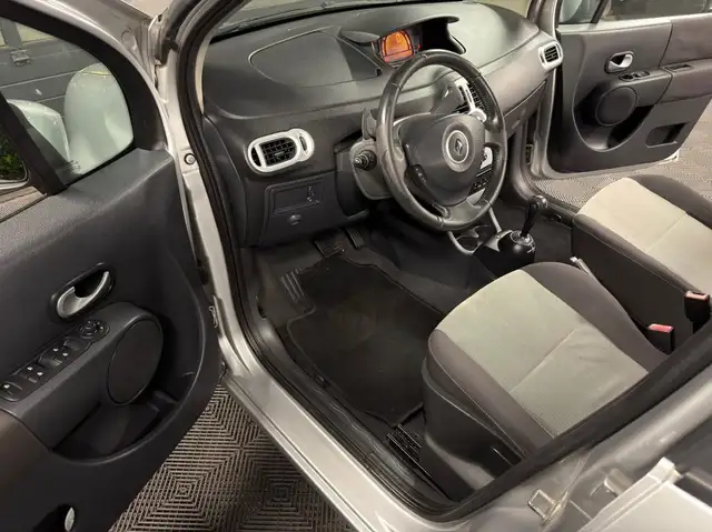 Renault Modus view 6