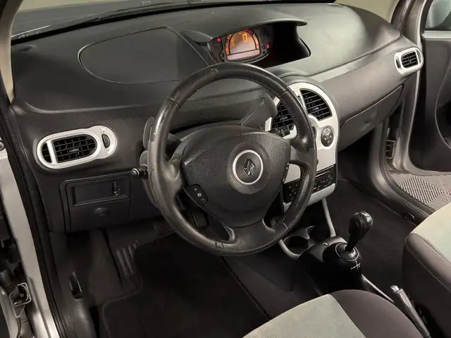 Renault Modus view 8