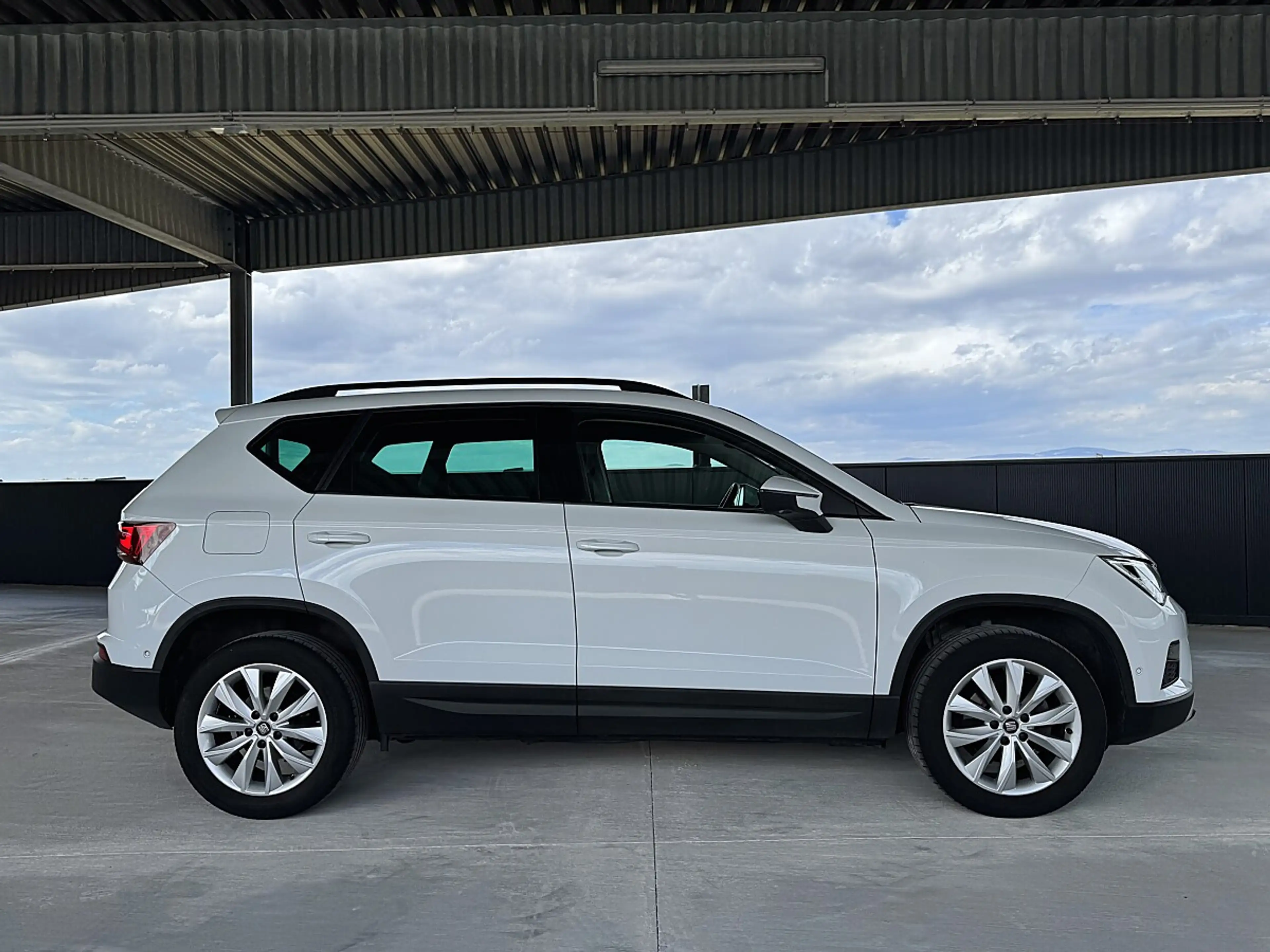 SEAT Ateca 1,6 Style TDI *AHK *ACC *KAMERA *LED — photo 6
