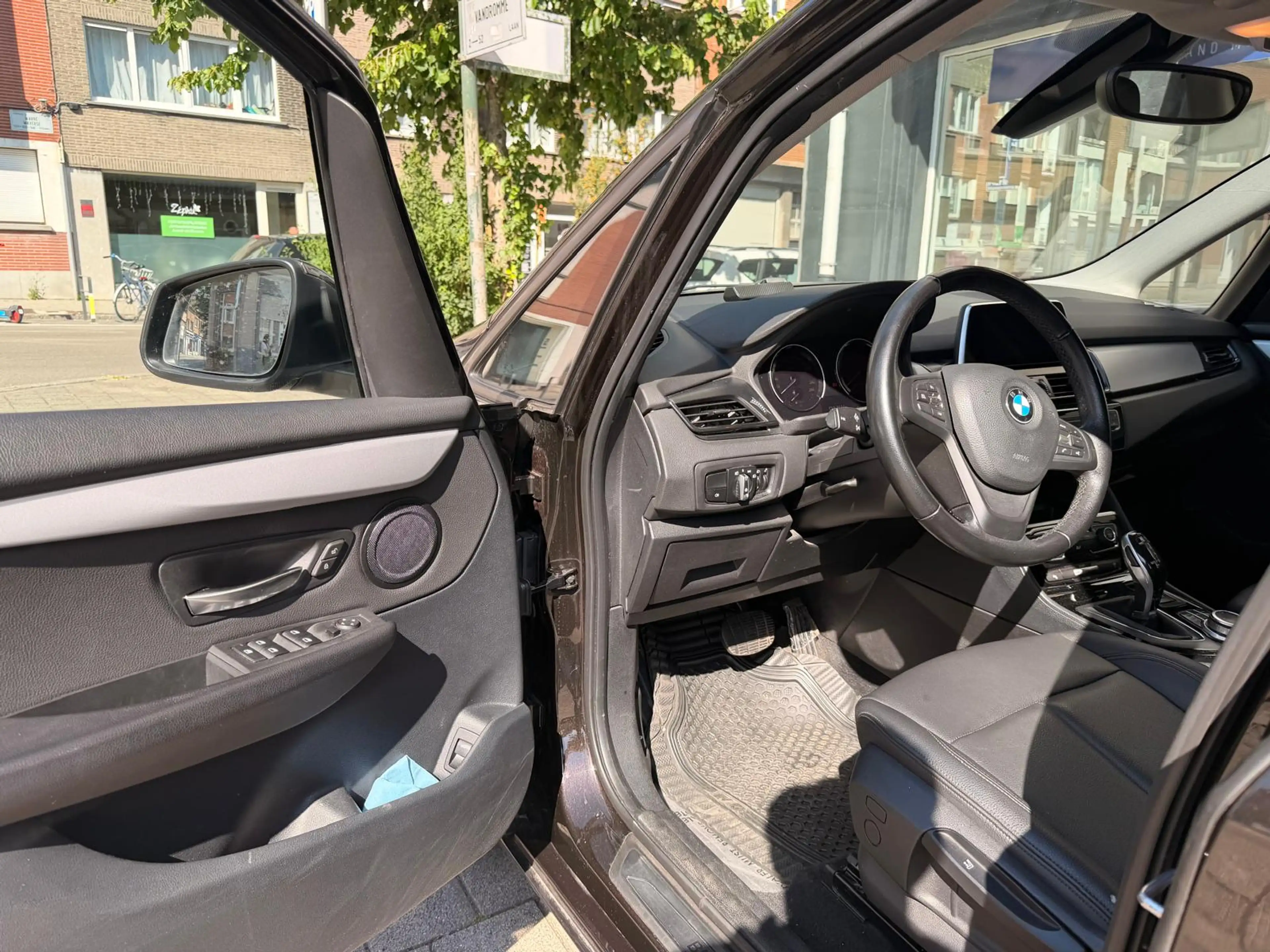 BMW 216 0484 49 55 12 | BMW Gran Tourer Advantage 216 dA AdBlue / Cuir / Auto / 7 PL / GAR 12 MOIS — photo 10