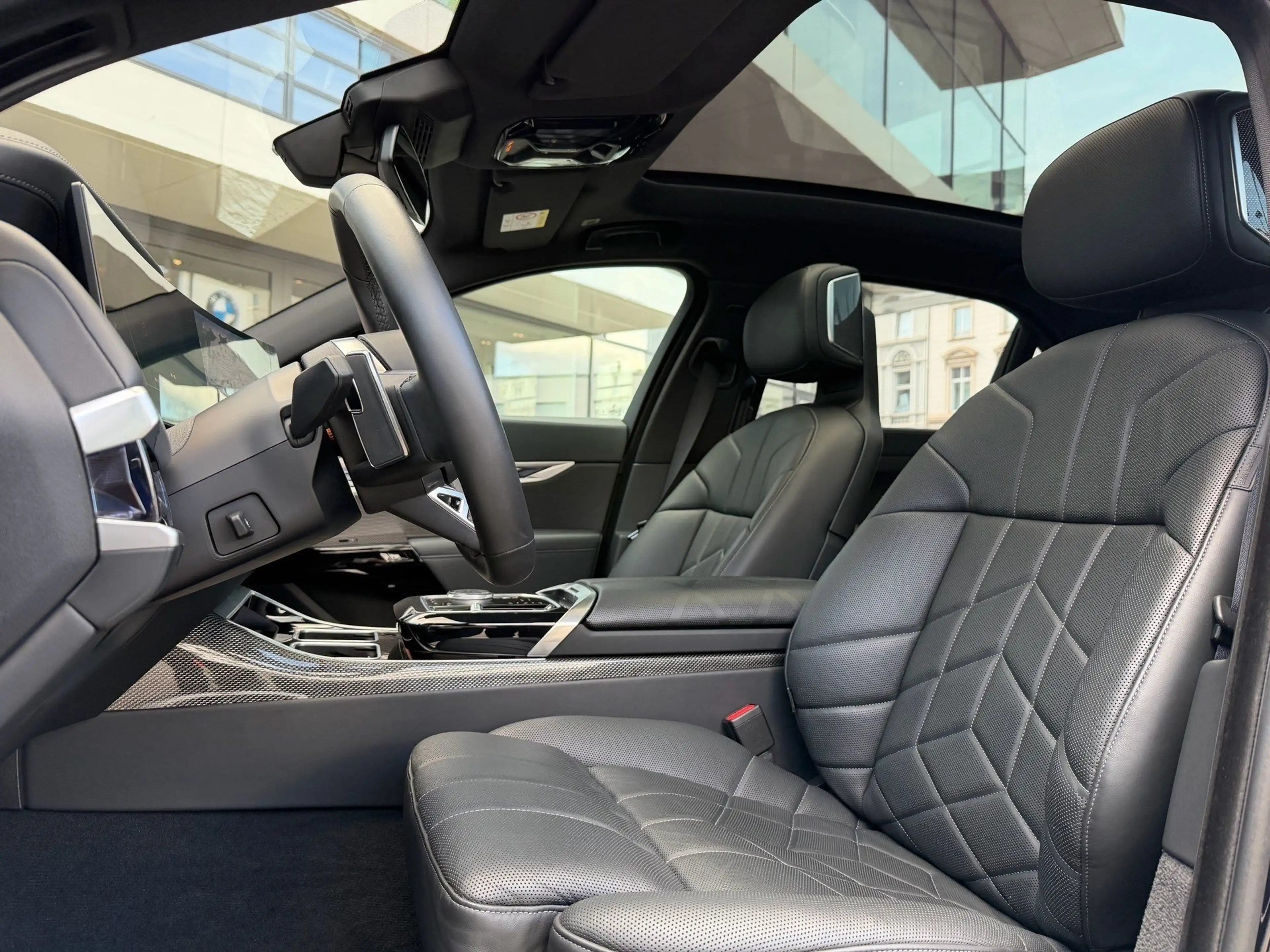 BMW 740 d xDrive M Sport Pro DA/PA Prof AHK Pano B&W — photo 8
