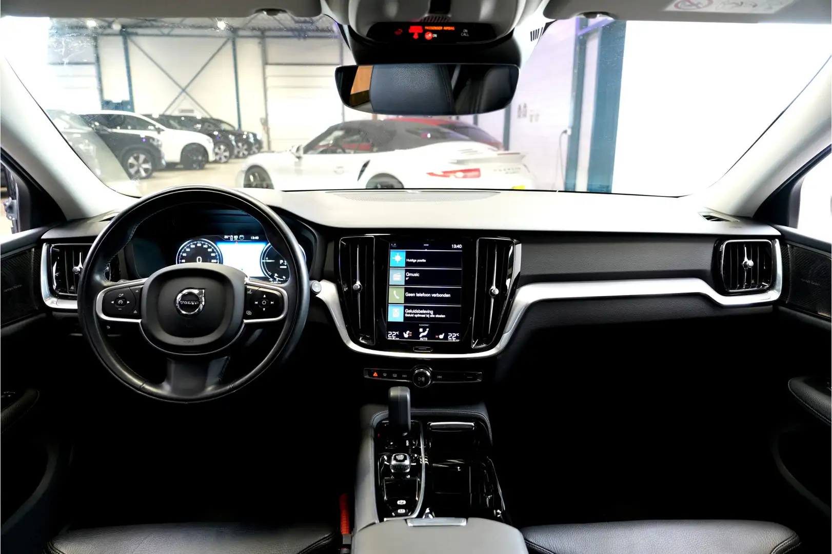 Volvo V60 2.0 T6 AWD Long Range 293kW/399pk Aut8 Recharge Pl Schwarz - 2