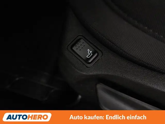 Jeep Renegade view 25