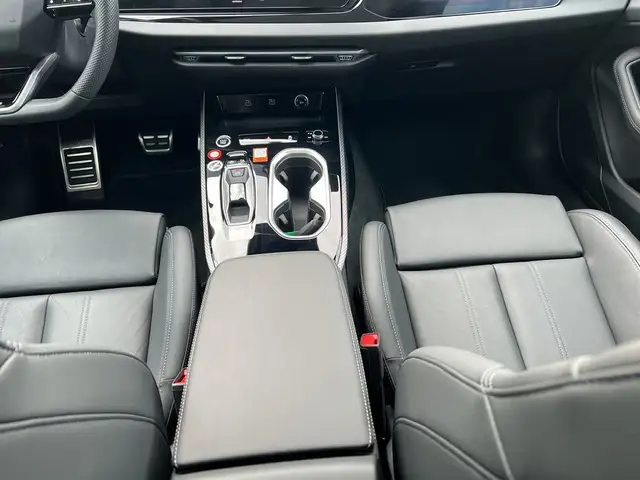 Audi A6 view 10