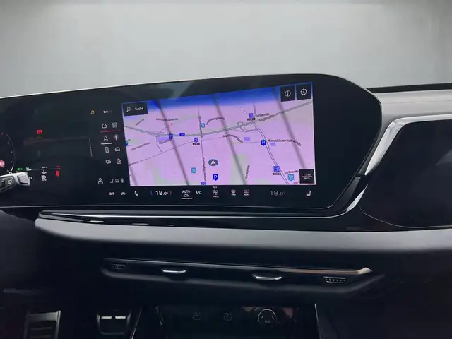 Audi A6 view 11