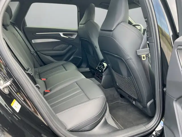 Audi A6 view 13
