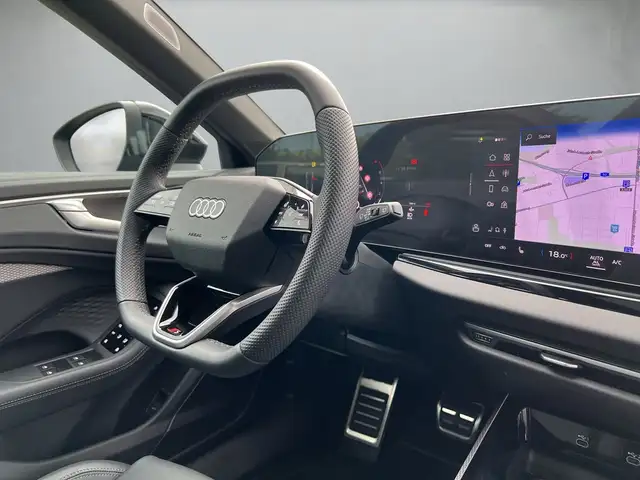 Audi A6 view 8