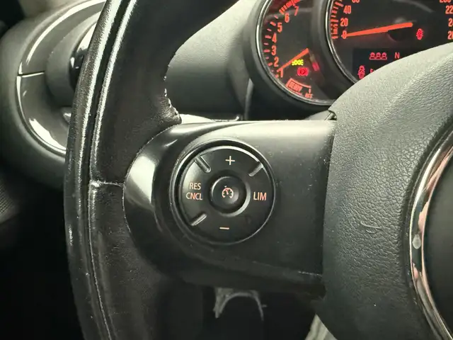 Mini Cooper Cooper view 15