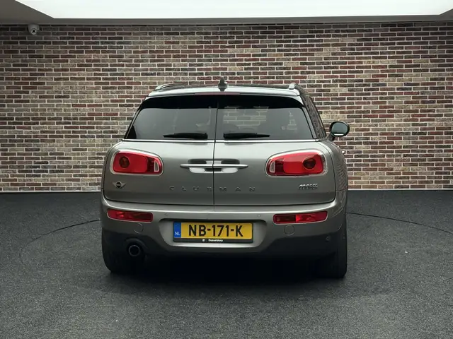 Mini Cooper Cooper view 7