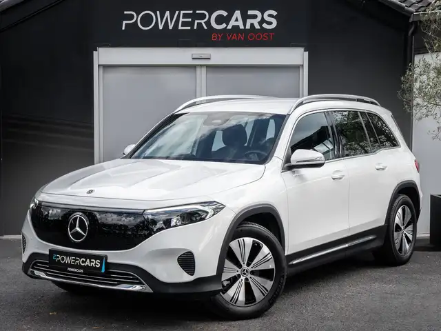 Mercedes-Benz EQB 250 + Progressive | Camera |