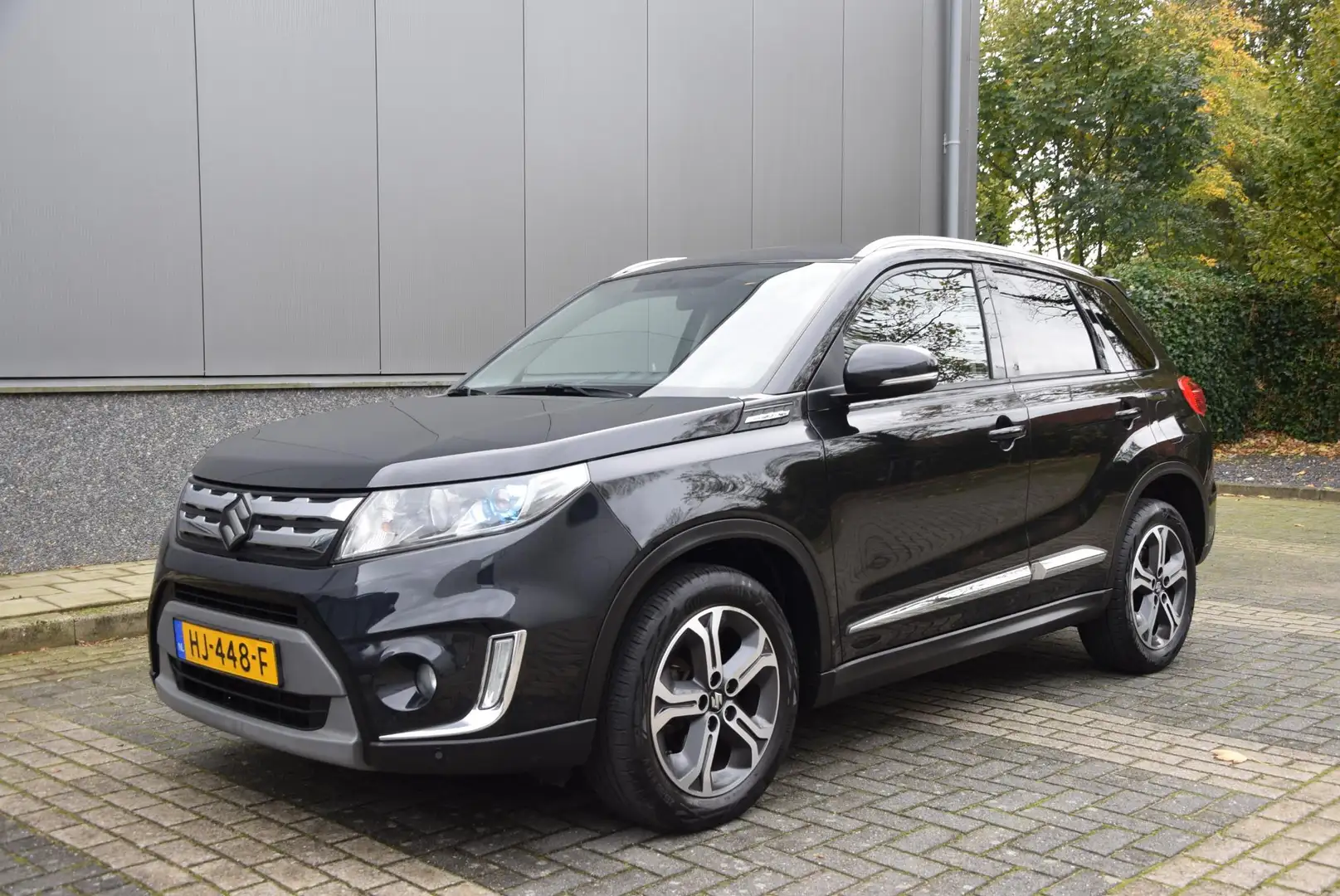 Suzuki Vitara 1.6 High Executive | Dealer onderhouden | Automaat Zwart - 2