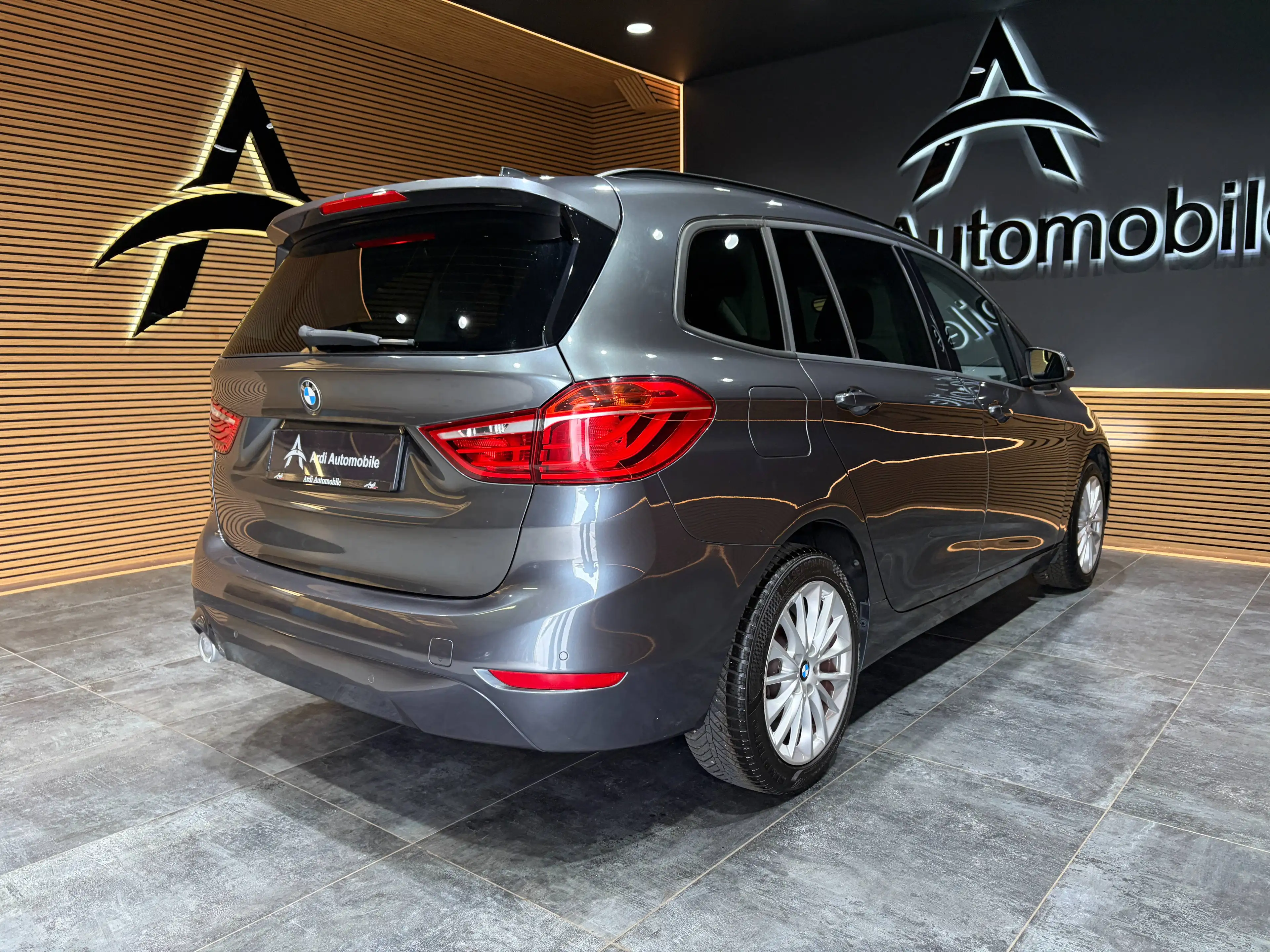 BMW 216 d Gran Tourer *CRUISE*CUIR*1ER PROPRIO*GARANTIE* — photo 4