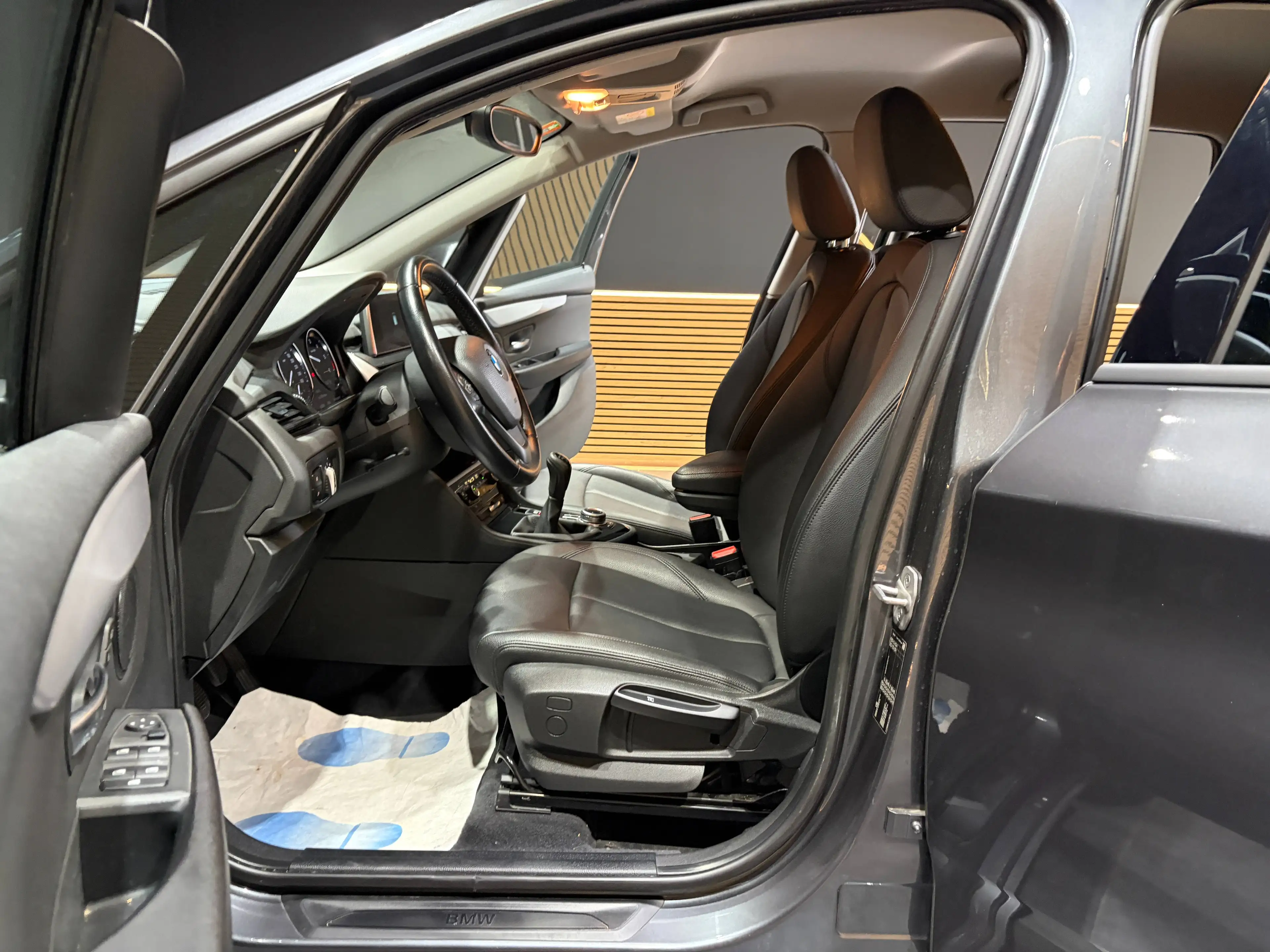 BMW 216 d Gran Tourer *CRUISE*CUIR*1ER PROPRIO*GARANTIE* — photo 8