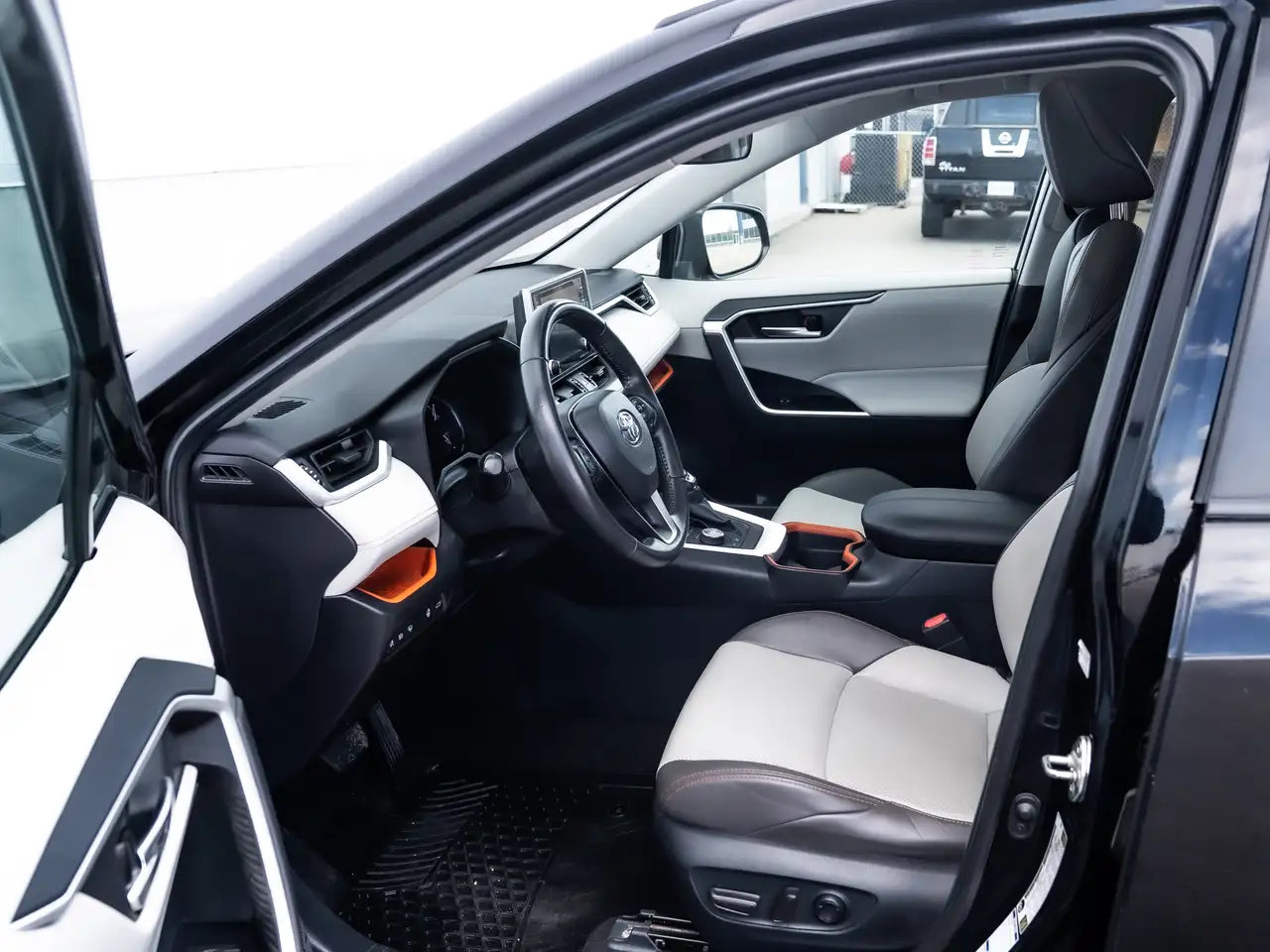 Toyota RAV 4 снимка Toyota RAV 4