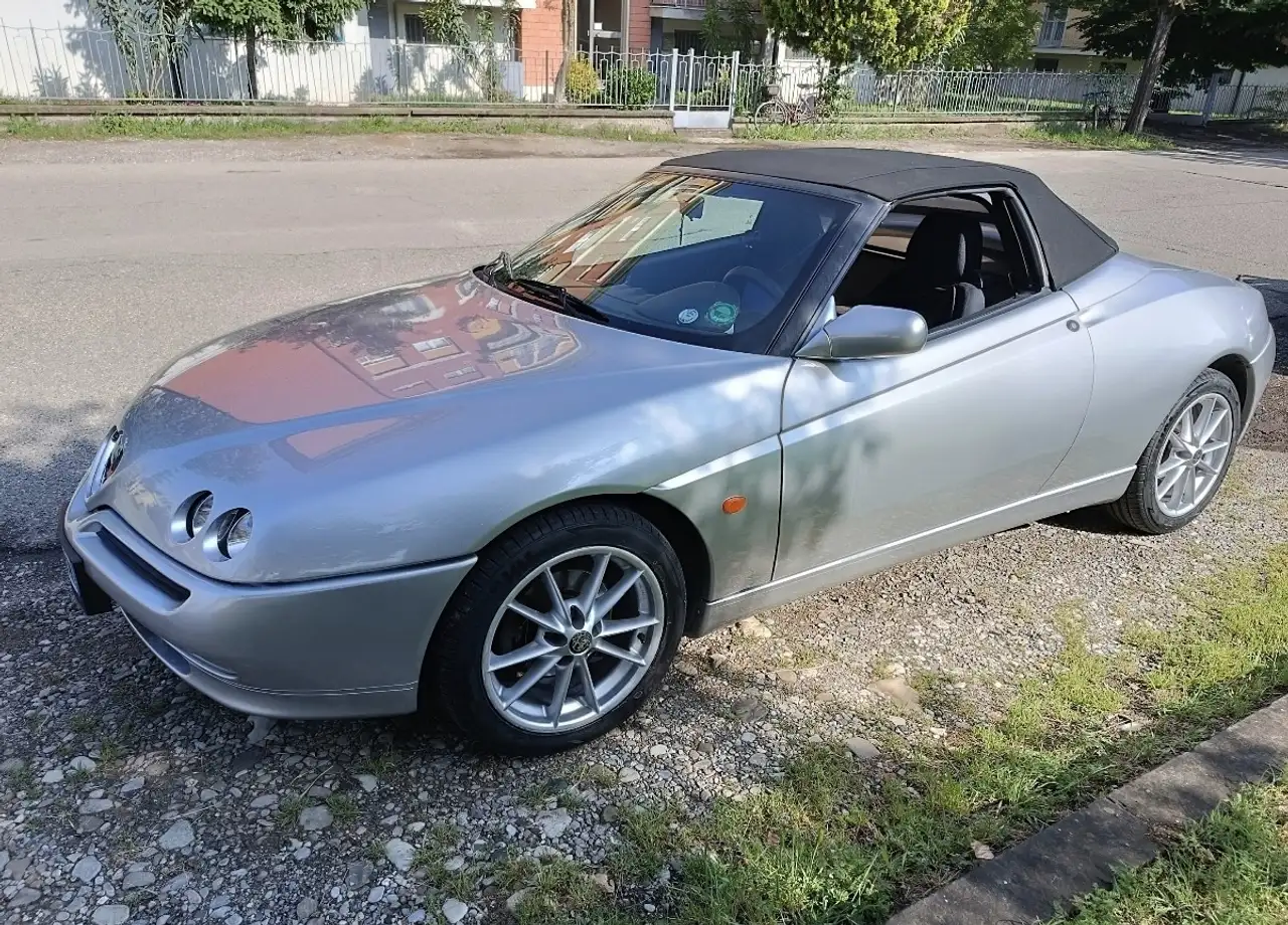 Alfa Romeo GTV 1.8 ts 16v, foto 2