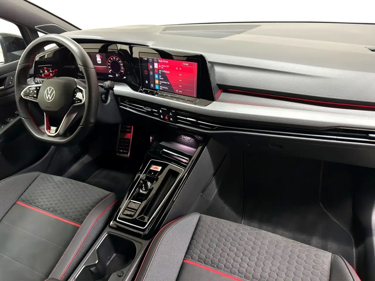 Volkswagen Golf VIII 2.0 TSI DSG GTI Clubsport DCC PANO*IQ.LIGH..., миниатюра 10